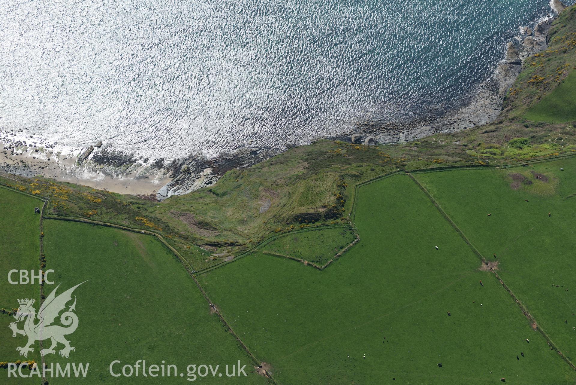 Aerial photography of Pared Mawr camp taken on 3rd May 2017.  Baseline aerial reconnaissance survey for the CHERISH Project. ? Crown: CHERISH PROJECT 2017. Produced with EU funds through the Ireland Wales Co-operation Programme 2014-2020. All material made freely available through the Open Government Licence.
