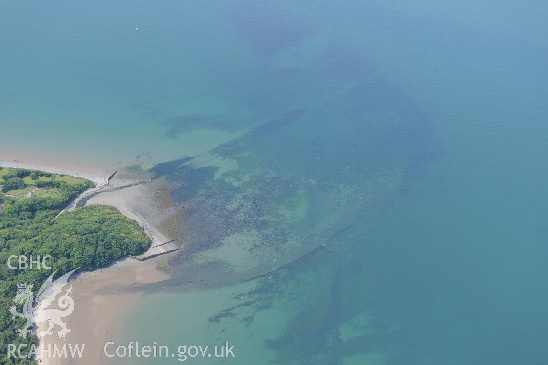 Cei-Bach fish trap complex, Newquay. Oblique aerial photograph taken during the Royal Commission?s programme of archaeological aerial reconnaissance by Toby Driver on 12th July 2013.