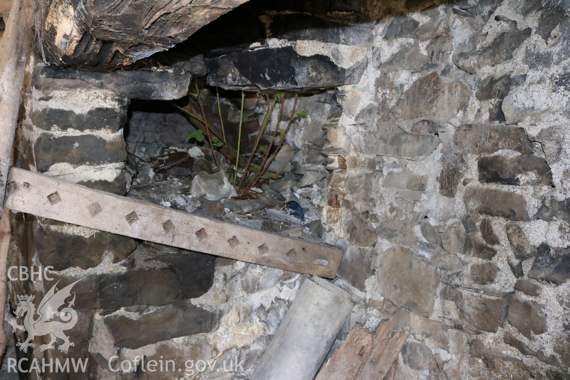 Photograph showing interior view of byre house, brew house and shippon, at Maes yr Hendre, taken by Dr Marian Gwyn, 6th July 2016. (Original Reference no. 0168)