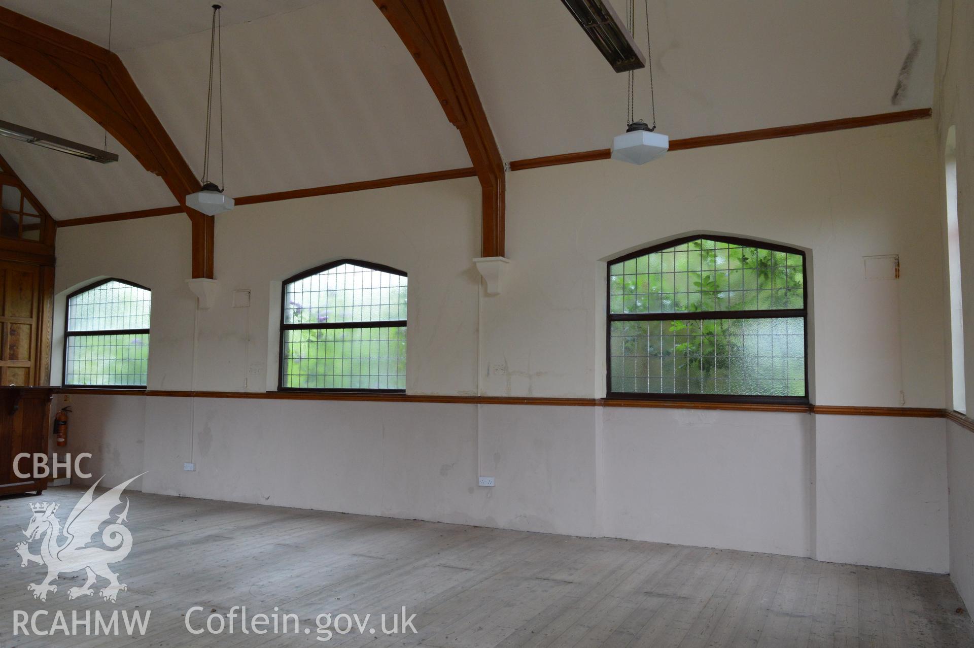 Internal view of south elevation in main church hall. Digital colour photograph taken during CPAT Project 2396 at the United Reformed Church in Northop. Prepared by Clwyd Powys Archaeological Trust, 2018-2019.
