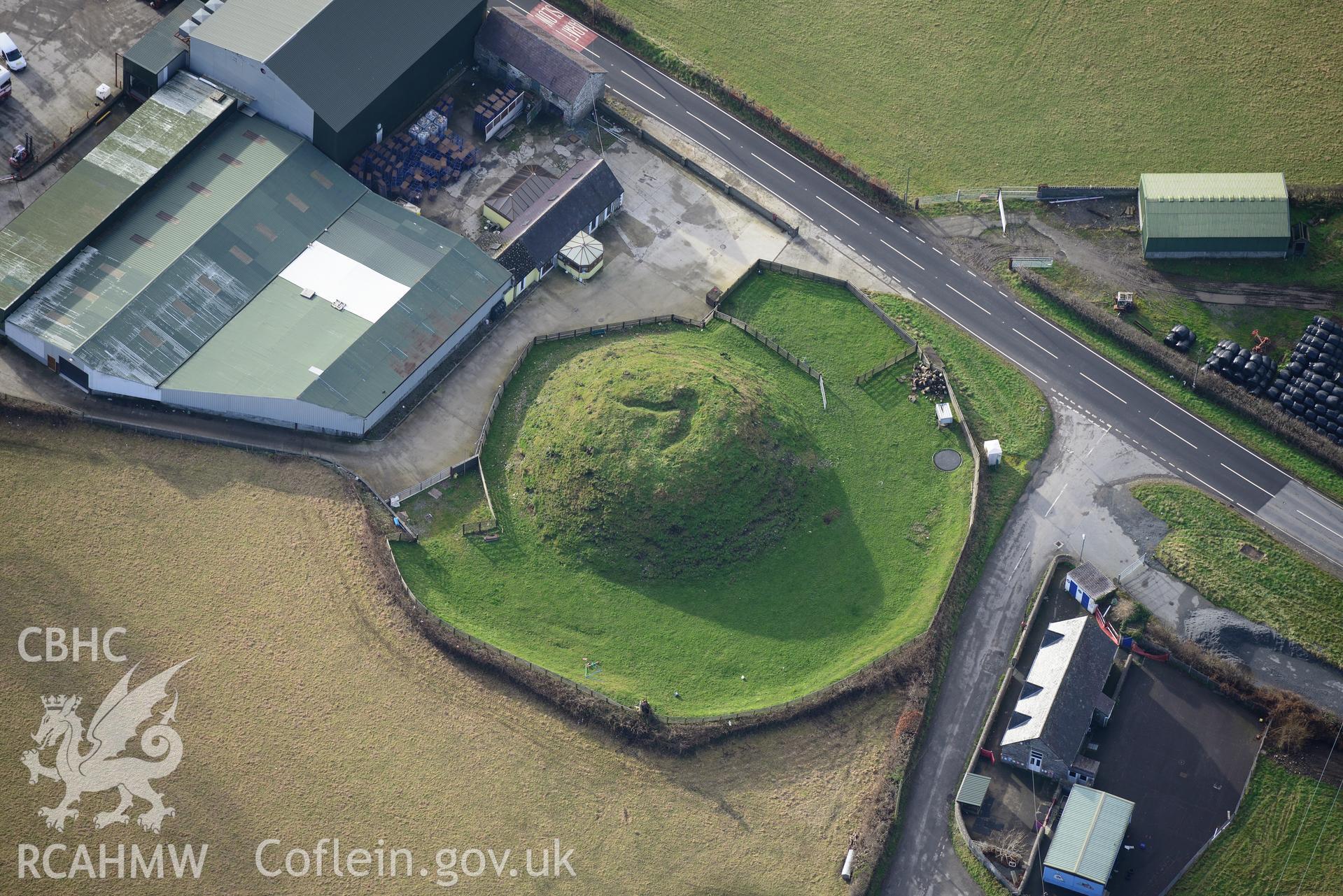 Castell Trefilan and a possible Medieval borough and later settlement. Oblique aerial photograph taken during the Royal Commission's programme of archaeological aerial reconnaissance by Toby Driver on 6th January 2015.
