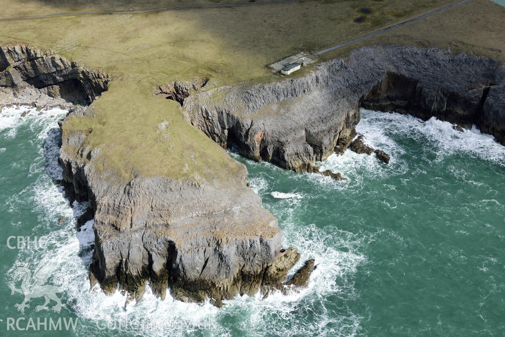 Buckspool Camp promontory fort. Detailed baseline aerial reconnaissance survey for the CHERISH Project. ? Crown: CHERISH PROJECT 2018. Produced with EU funds through the Ireland Wales Co-operation Programme 2014-2020. All material made freely available through the Open Government Licence.