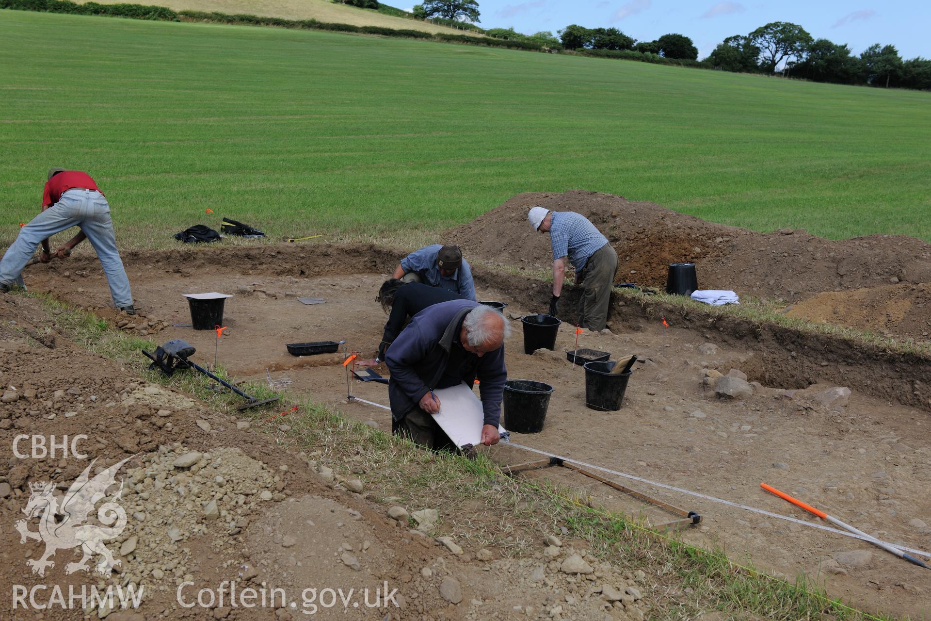 Excavations in progress at Llwydfaen under the direction of Dr Iestyn Jones, for S4C programme 'Olion'.