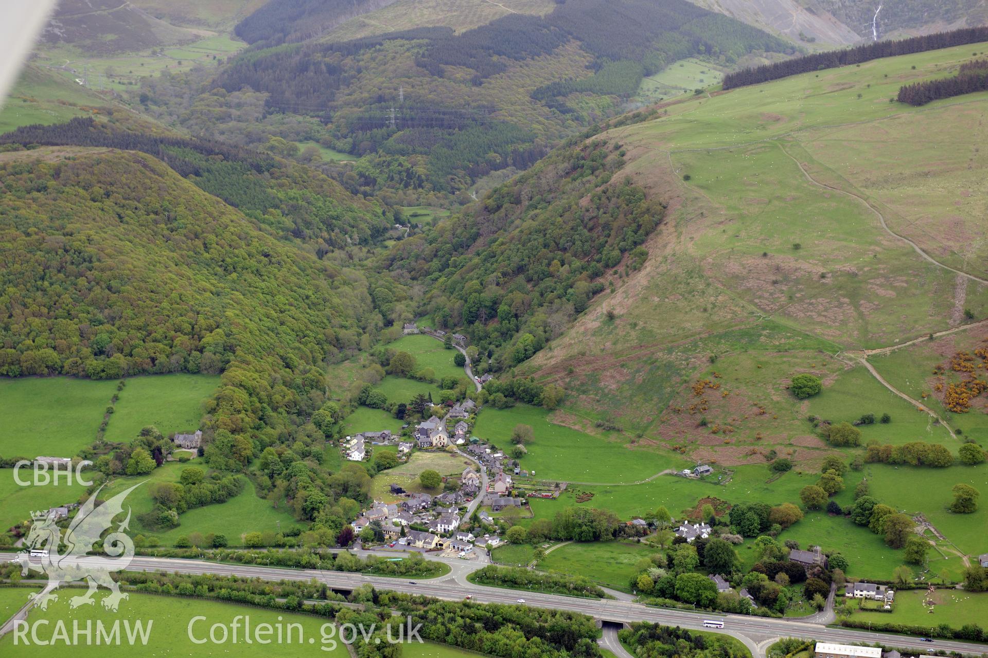 The village of Abergwyngregyn, Aber castle, and the Llys at Abergwyngregyn. Oblique aerial photograph taken during the Royal Commission?s programme of archaeological aerial reconnaissance by Toby Driver on 22nd May 2013.