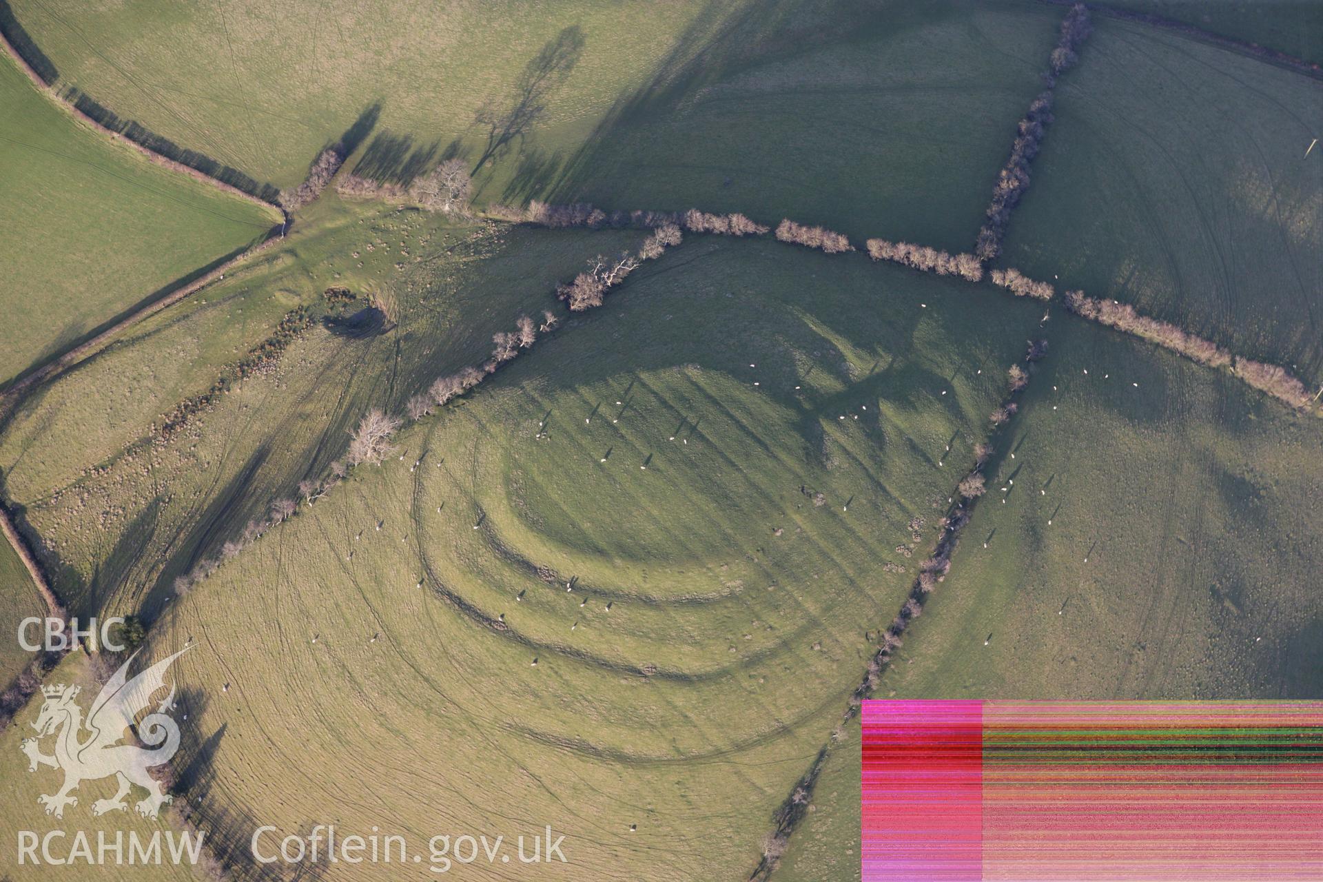 RCAHMW colour oblique photograph of Pen-y-Castell enclosure (Pentre Camp). Taken by Toby Driver on 08/02/2011.