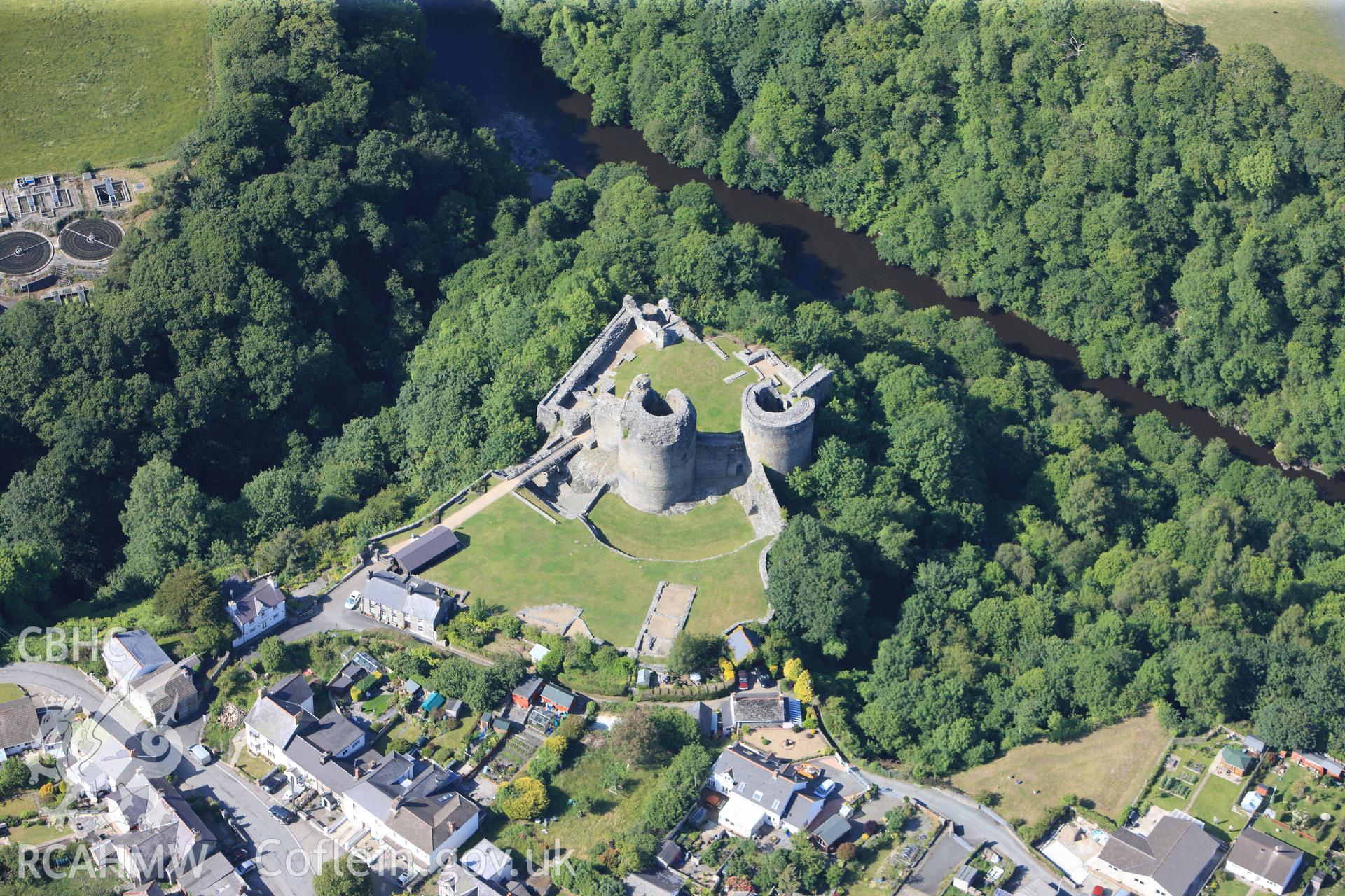 RCAHMW colour oblique photograph of Cilgerran castle. Taken by Toby Driver and Oliver Davies on 28/06/2011.