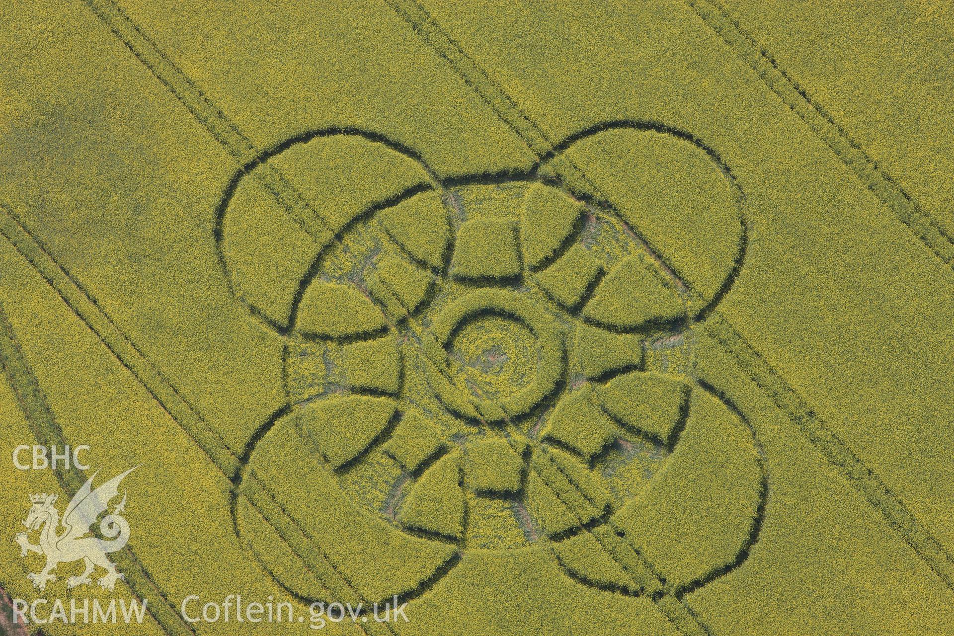 RCAHMW colour oblique photograph of Innage, Chepstow, modern crop circle. Taken by Toby Driver on 26/04/2011.