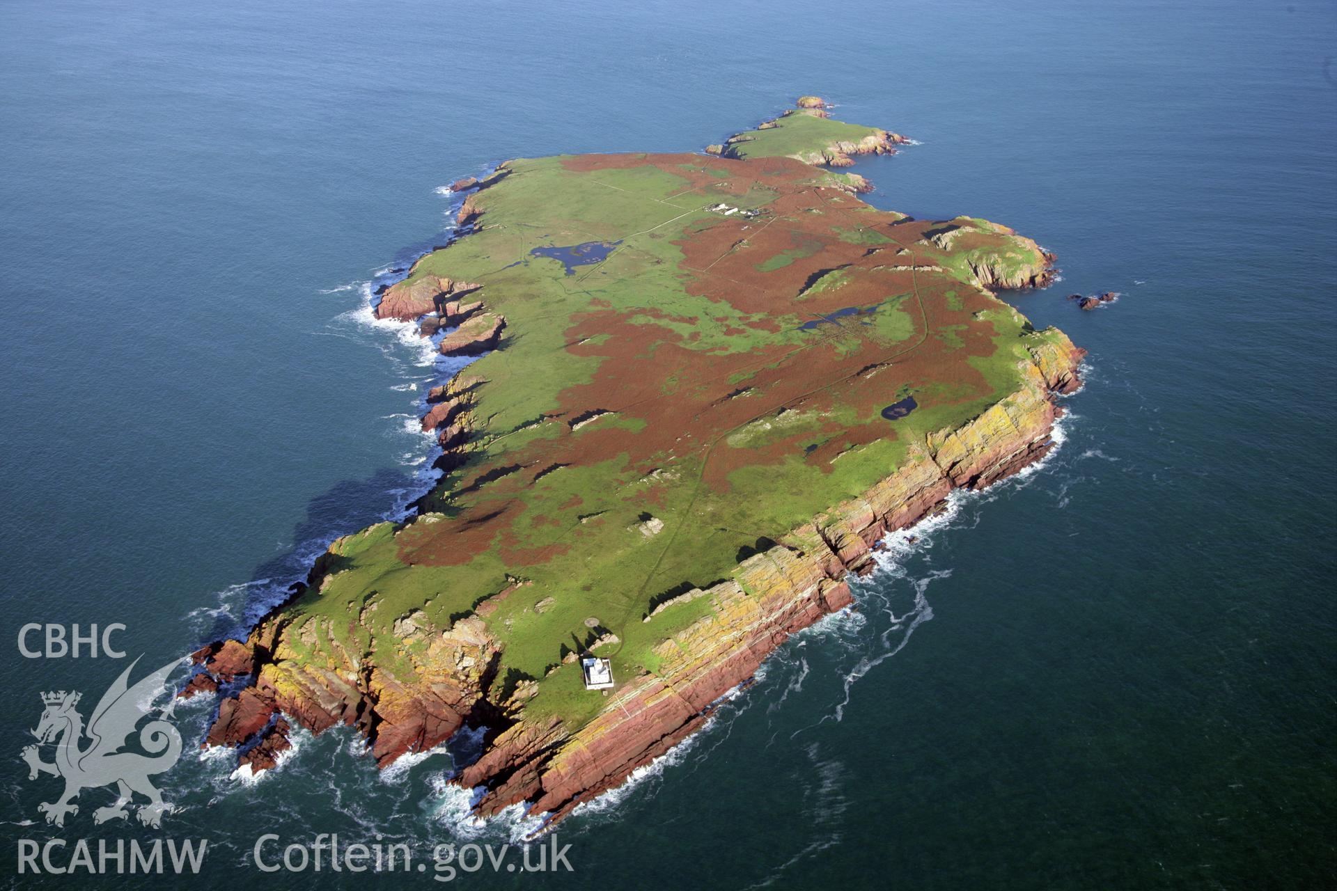 RCAHMW colour oblique photograph of Skokholm Island, viewed from the south-west. Taken by O. Davies & T. Driver on 22/11/2013.