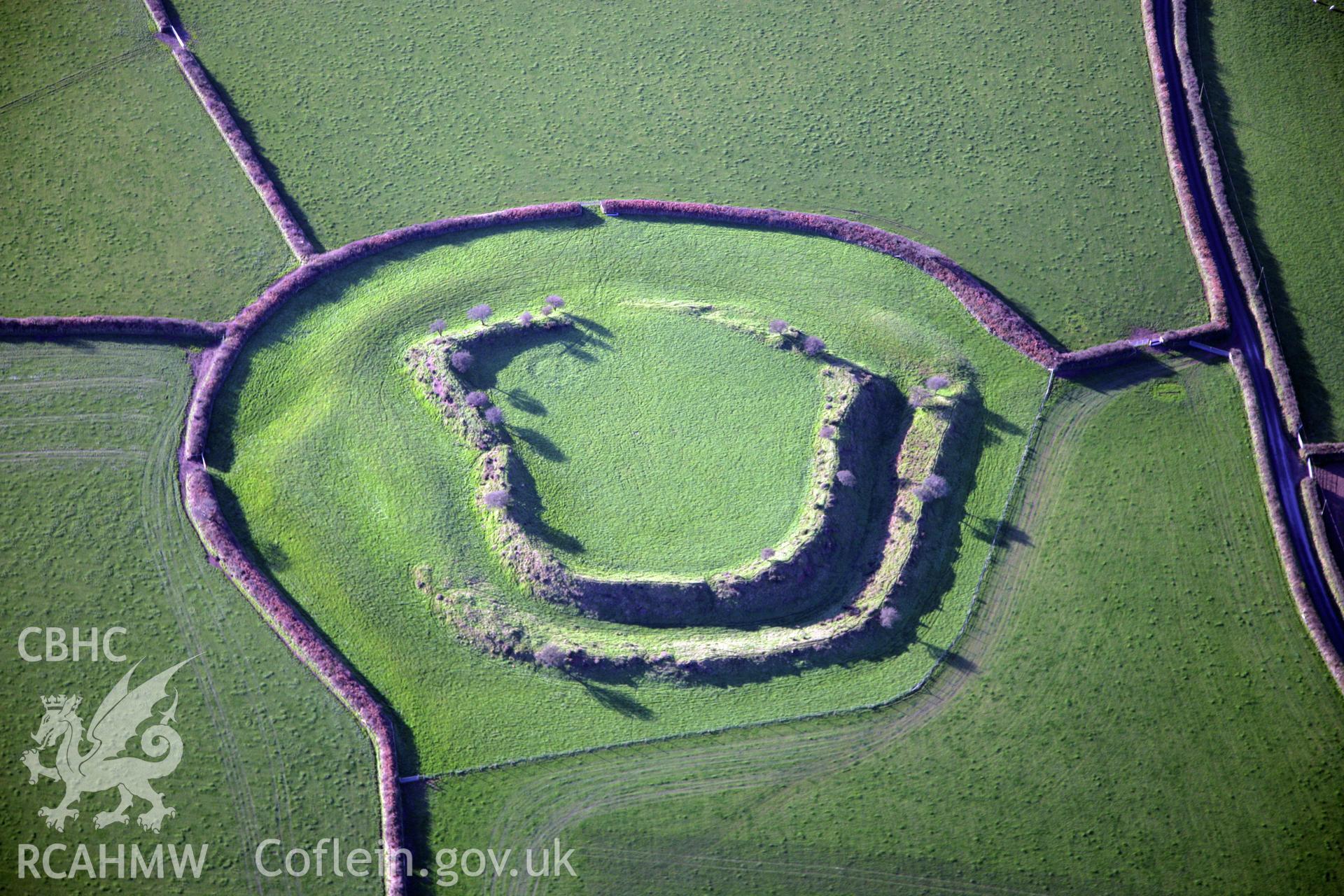RCAHMW colour oblique photograph of Romans Castle, viewed from the east. Taken by O. Davies & T. Driver on 22/11/2013.