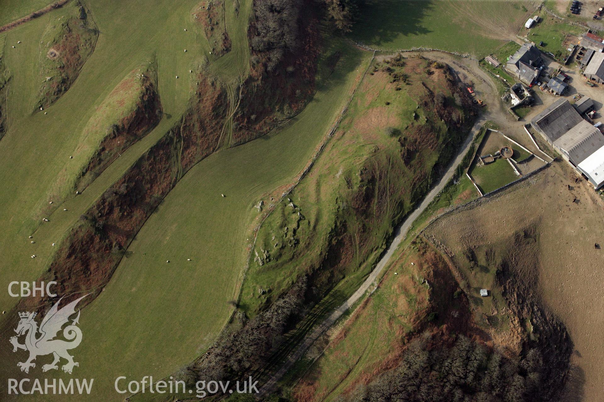 RCAHMW colour oblique photograph of Gwyddgwion Farm. Taken by Toby Driver on 25/03/2011.