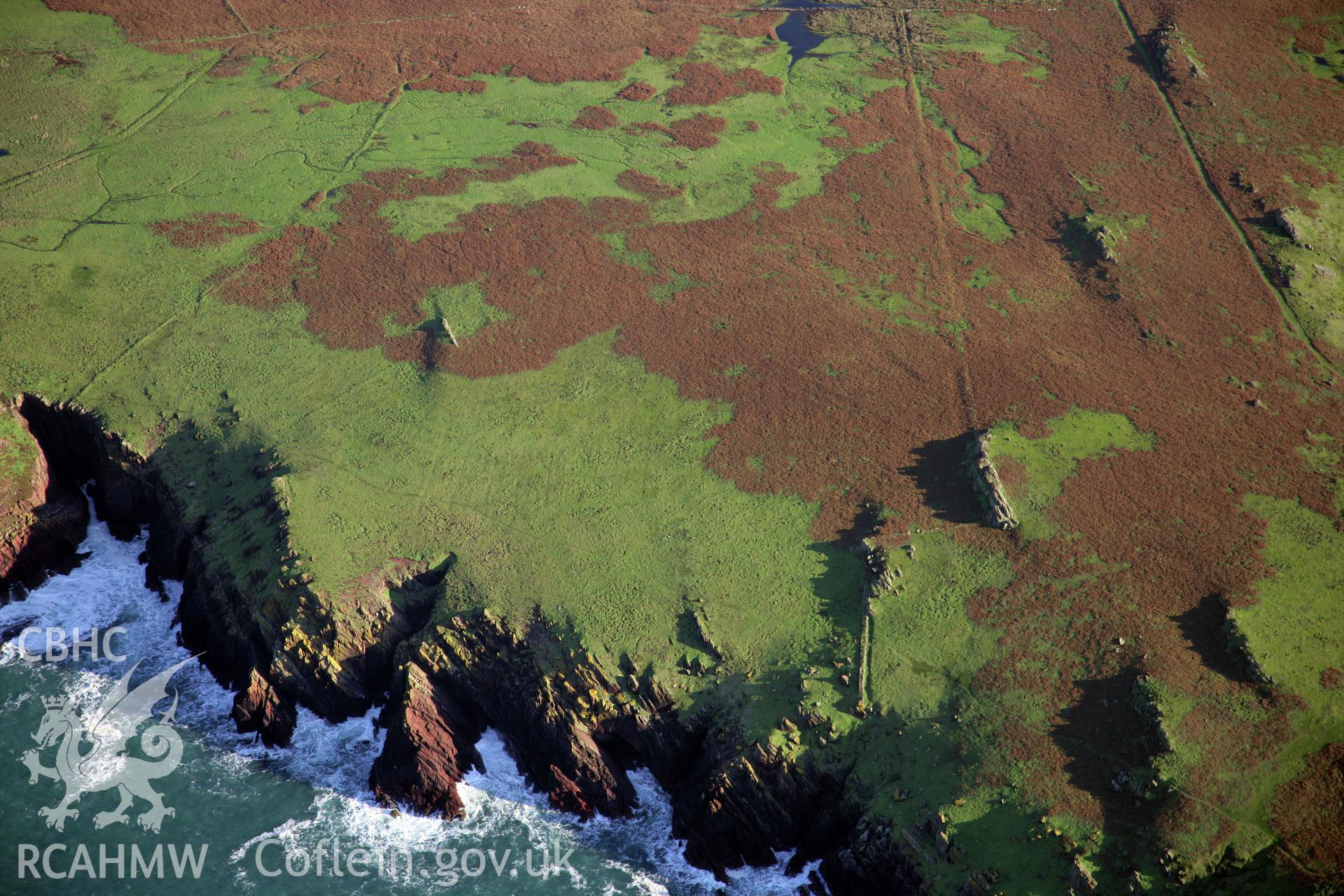RCAHMW colour oblique photograph of Skokholm Island, viewed from the north-west. Taken by O. Davies & T. Driver on 22/11/2013.