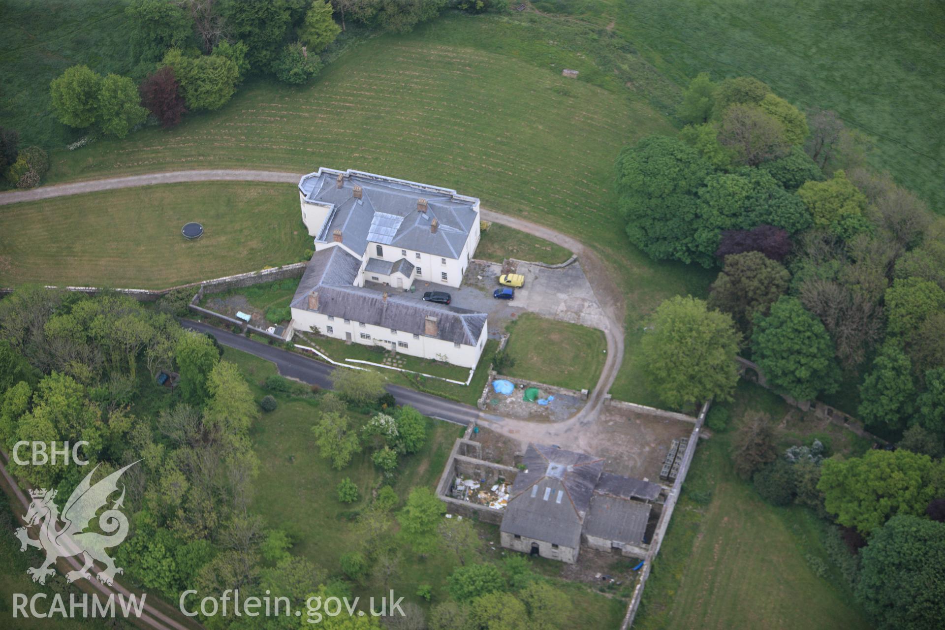 RCAHMW colour oblique photograph of Plas Llansteffan. Taken by Toby Driver and Oliver Davies on 04/05/2011.