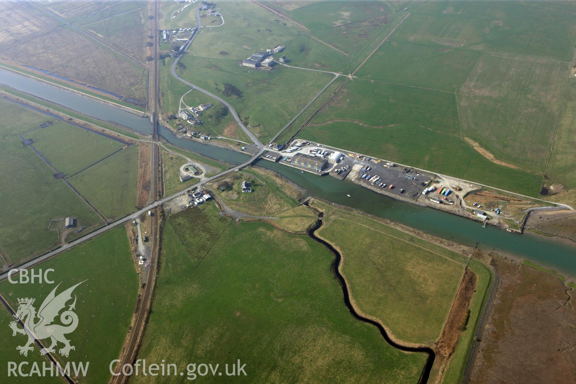 RCAHMW colour oblique photograph of West Wharf, Aber Leri. Taken by Toby Driver on 25/03/2011.