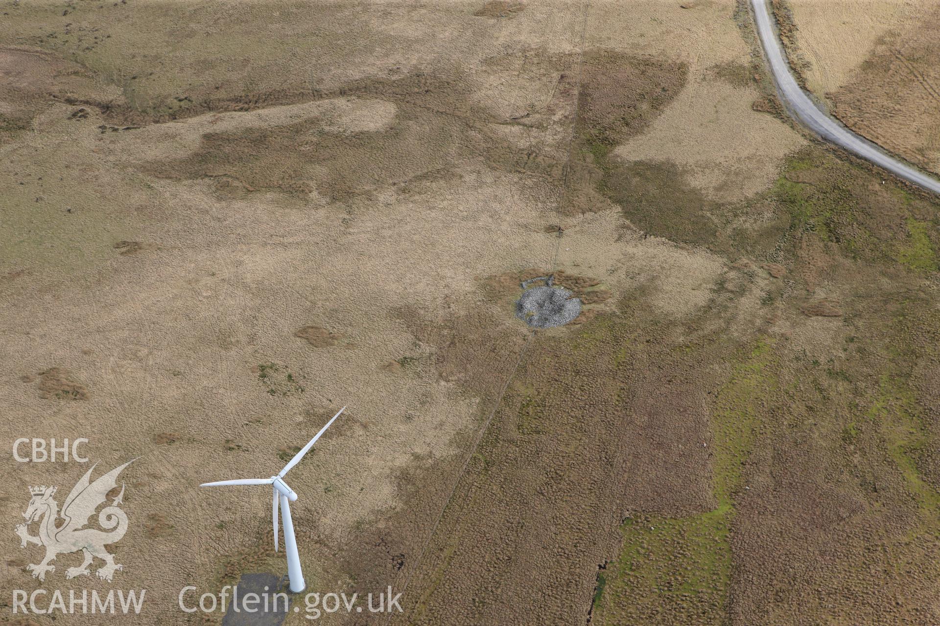 RCAHMW colour oblique photograph of 	Twr-Gwyn Mawr Cairn. Taken by Toby Driver on 22/03/2011.