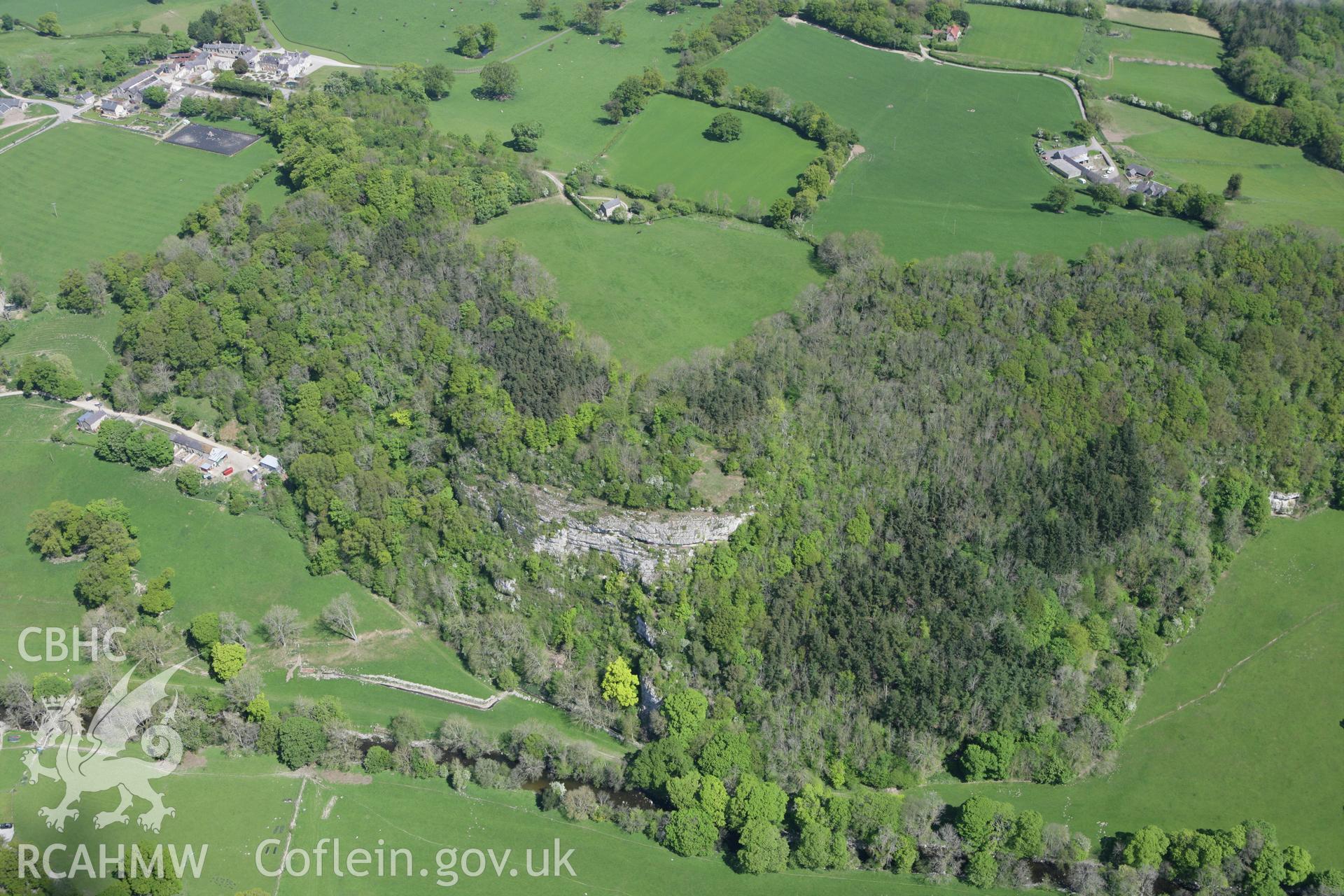 RCAHMW colour oblique photograph of Cefn Rocks Caves. Taken by Toby Driver on 03/05/2011.