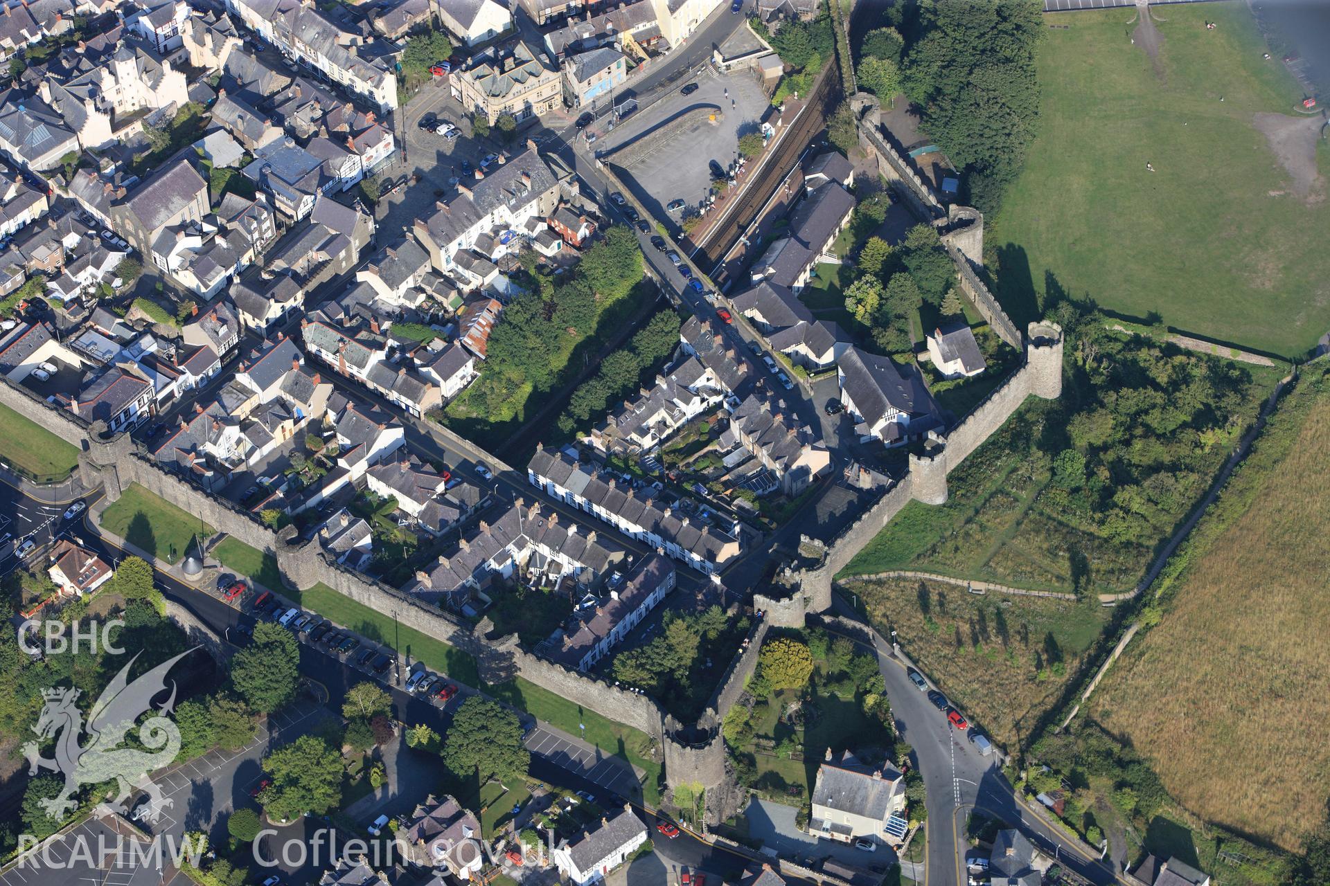 RCAHMW colour oblique photograph of Conwy town walls. Taken by Toby Driver and Oliver Davies on 27/07/2011.