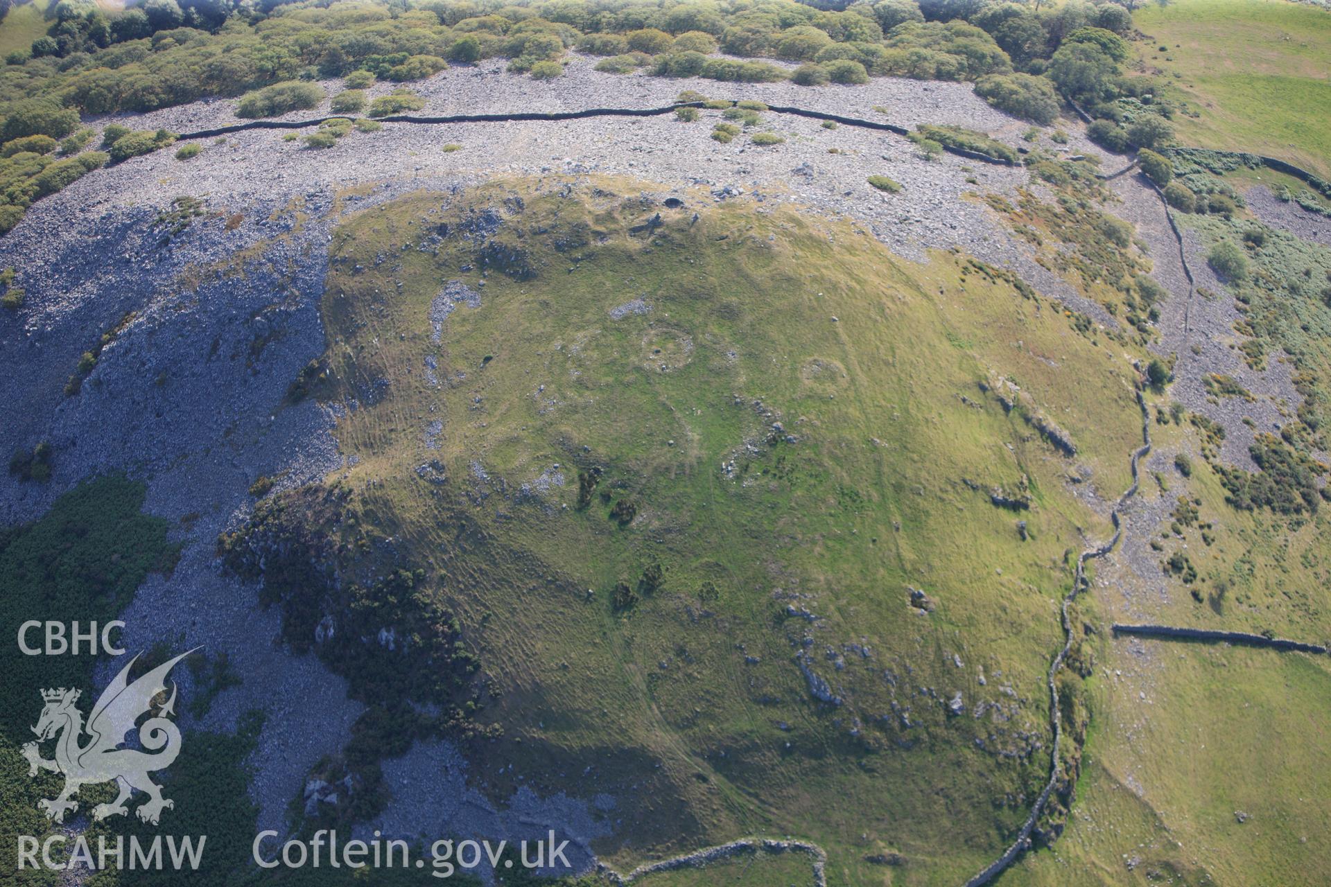 RCAHMW colour oblique photograph of Dinas Camp, Llanfairfechan. Taken by Toby Driver and Oliver Davies on 27/07/2011.
