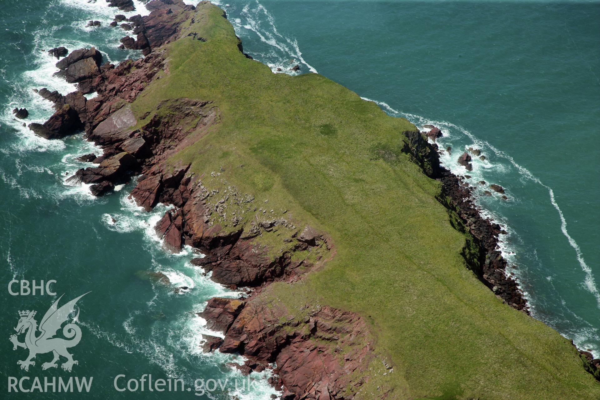 RCAHMW colour oblique photograph of Gateholm Island. Taken by Toby Driver on 24/05/2011.