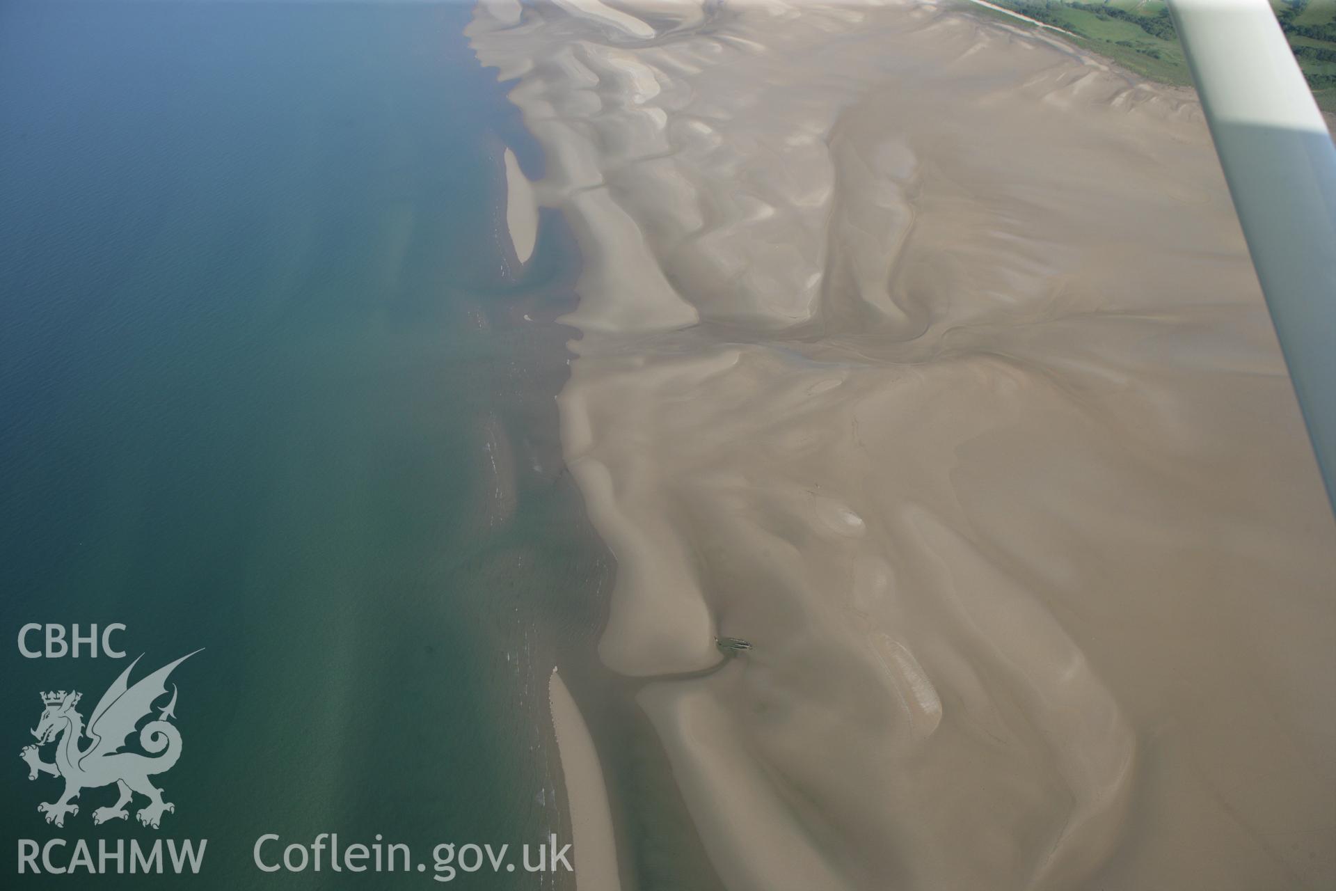 RCAHMW colour oblique photograph of Red Wharf Bay. Taken by Toby Driver and Oliver Davies on 27/07/2011.