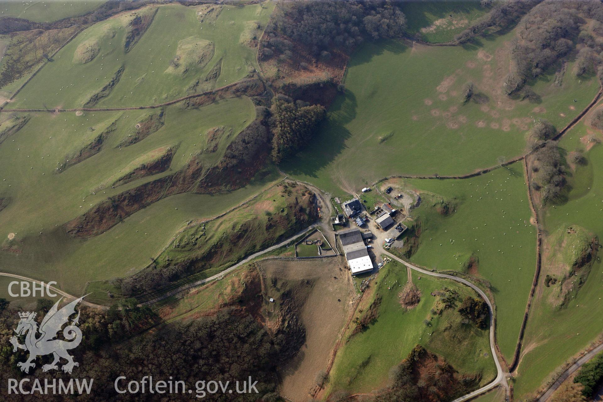 RCAHMW colour oblique photograph of Gwyddgwion Farm. Taken by Toby Driver on 25/03/2011.