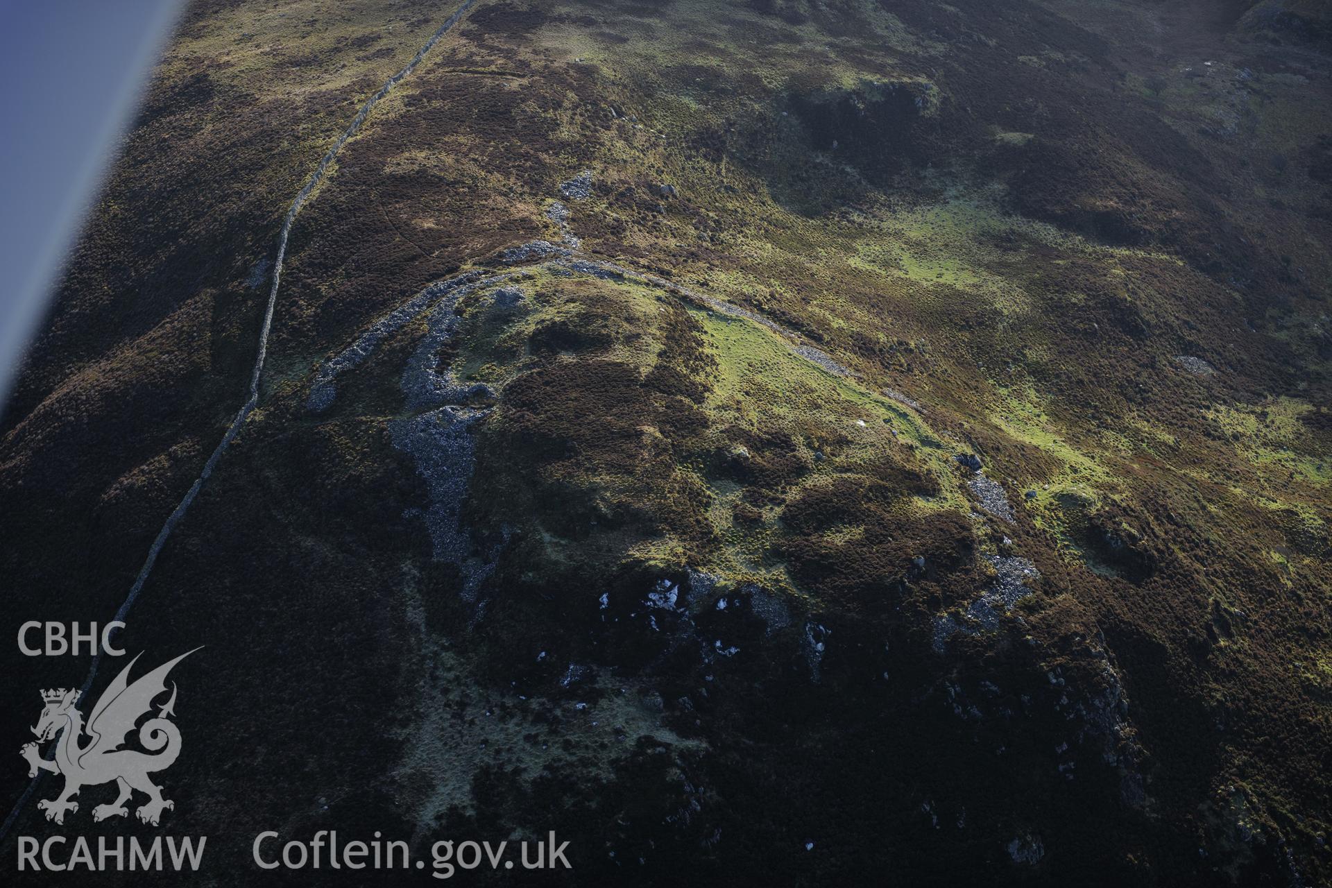 RCAHMW colour oblique photograph of Moel Offrwm, hillfort. Taken by Toby Driver on 10/12/2012.