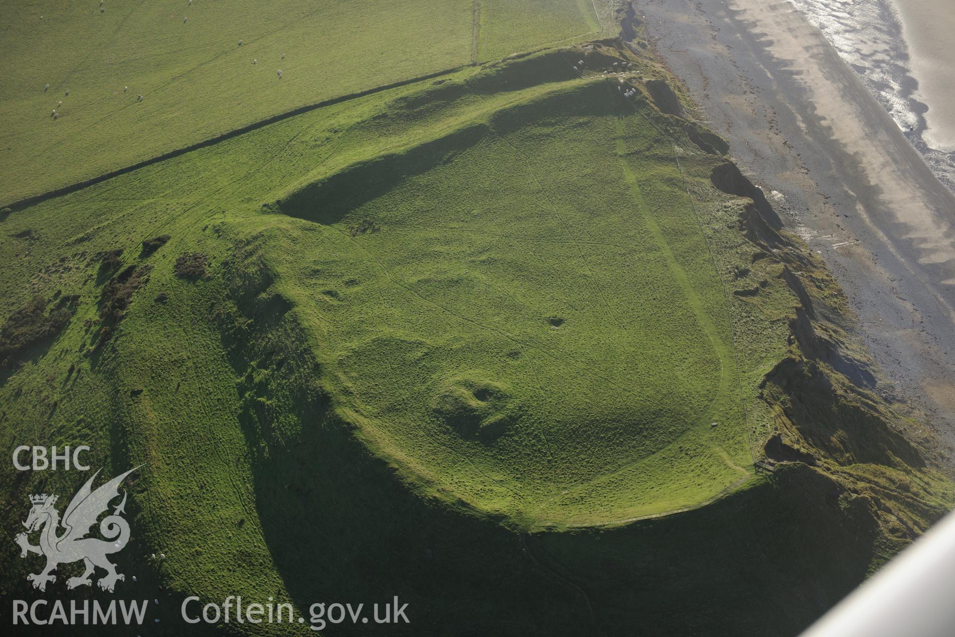 RCAHMW colour oblique photograph of Dinas Dinlle Hillfort, Llandwrog, with new detail of earthworks in the interior. Taken by Toby Driver on 10/12/2012.