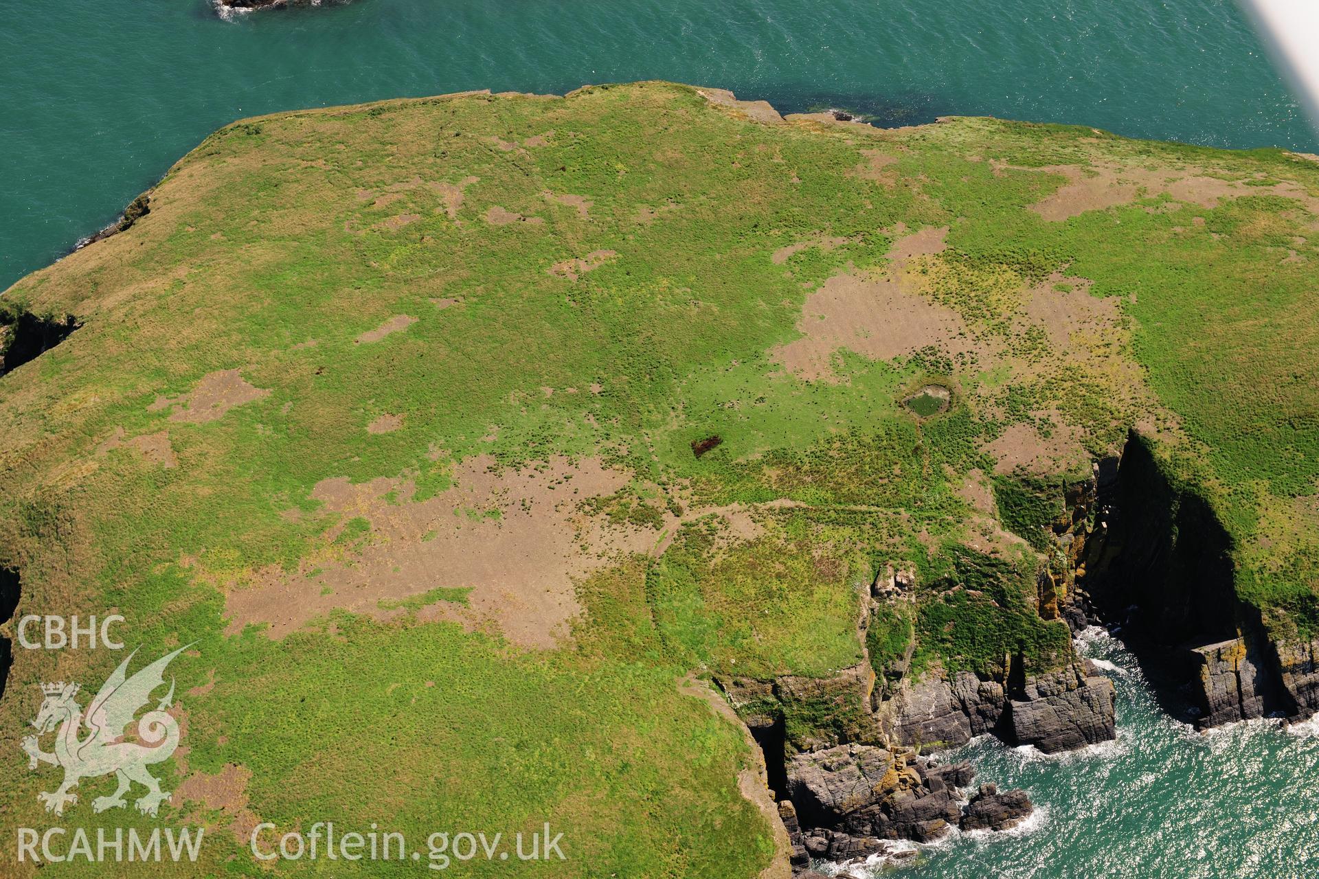 RCAHMW colour oblique photograph of Cardigan Island Enclosure I. Taken by Toby Driver on 27/07/2012.