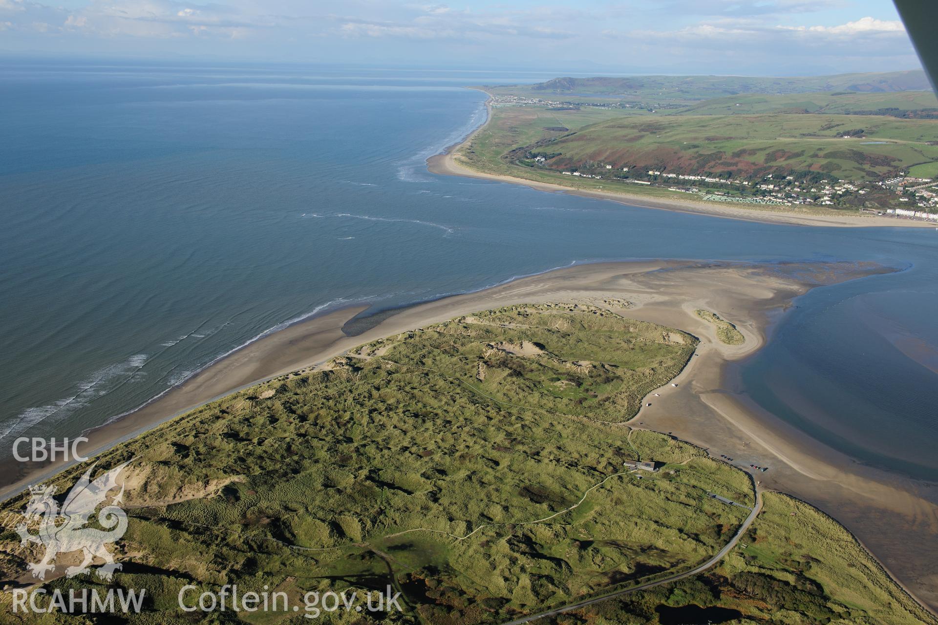 RCAHMW colour oblique photograph of Ynyslas National Nature Reserve. Taken by Toby Driver on 05/11/2012.