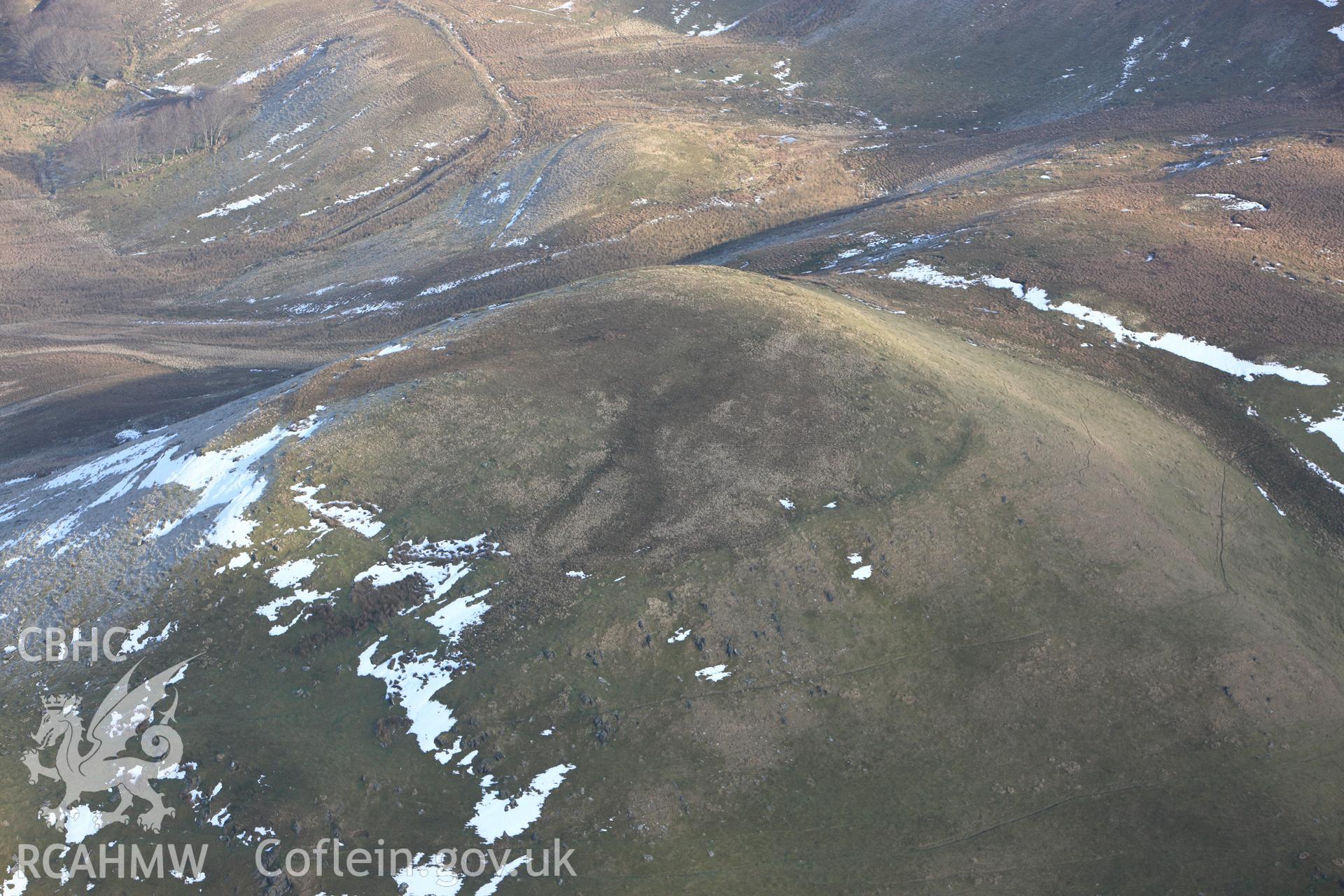 RCAHMW colour oblique photograph of Castell Rhyfel Hillfort. Taken by Toby Driver on 07/02/2012.