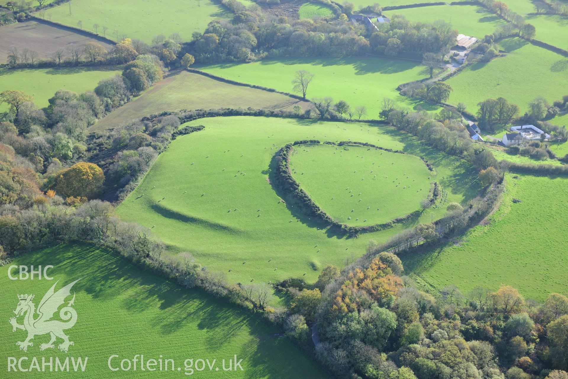 RCAHMW colour oblique photograph of Caerau Gaer. Taken by Toby Driver on 26/10/2012.