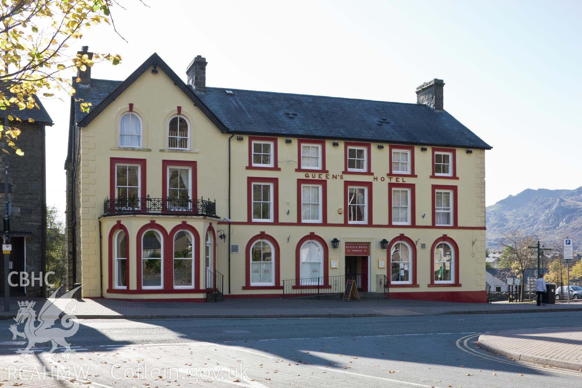 RCAHMW digital photographic survey of Queens Hotel, Blaenau Ffestiniog, taken by Iain Wright, 16/10/2009.