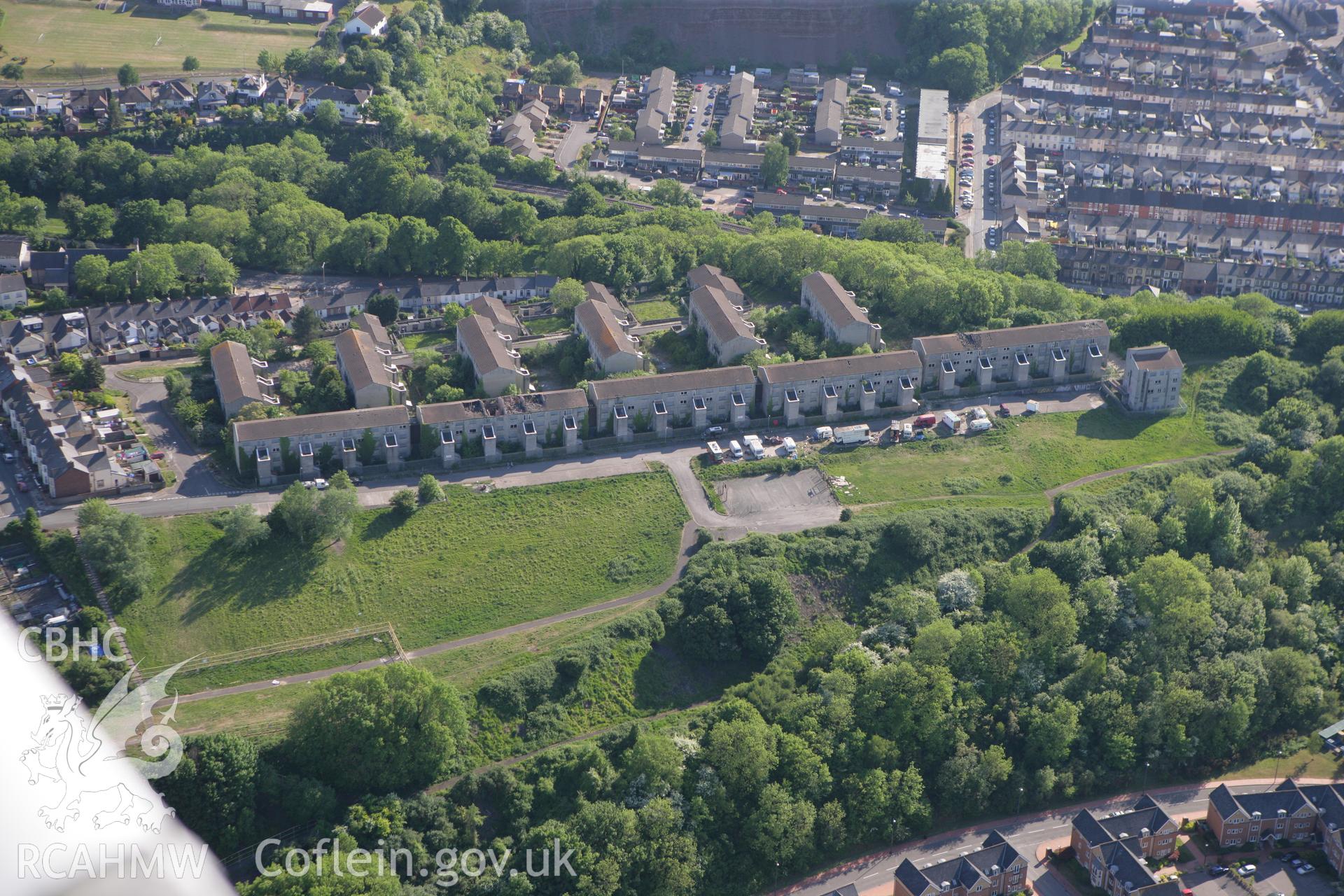 RCAHMW colour oblique photograph of Billy Banks Estate (Penarth Heights Phase II). Taken by Toby Driver on 24/05/2010.