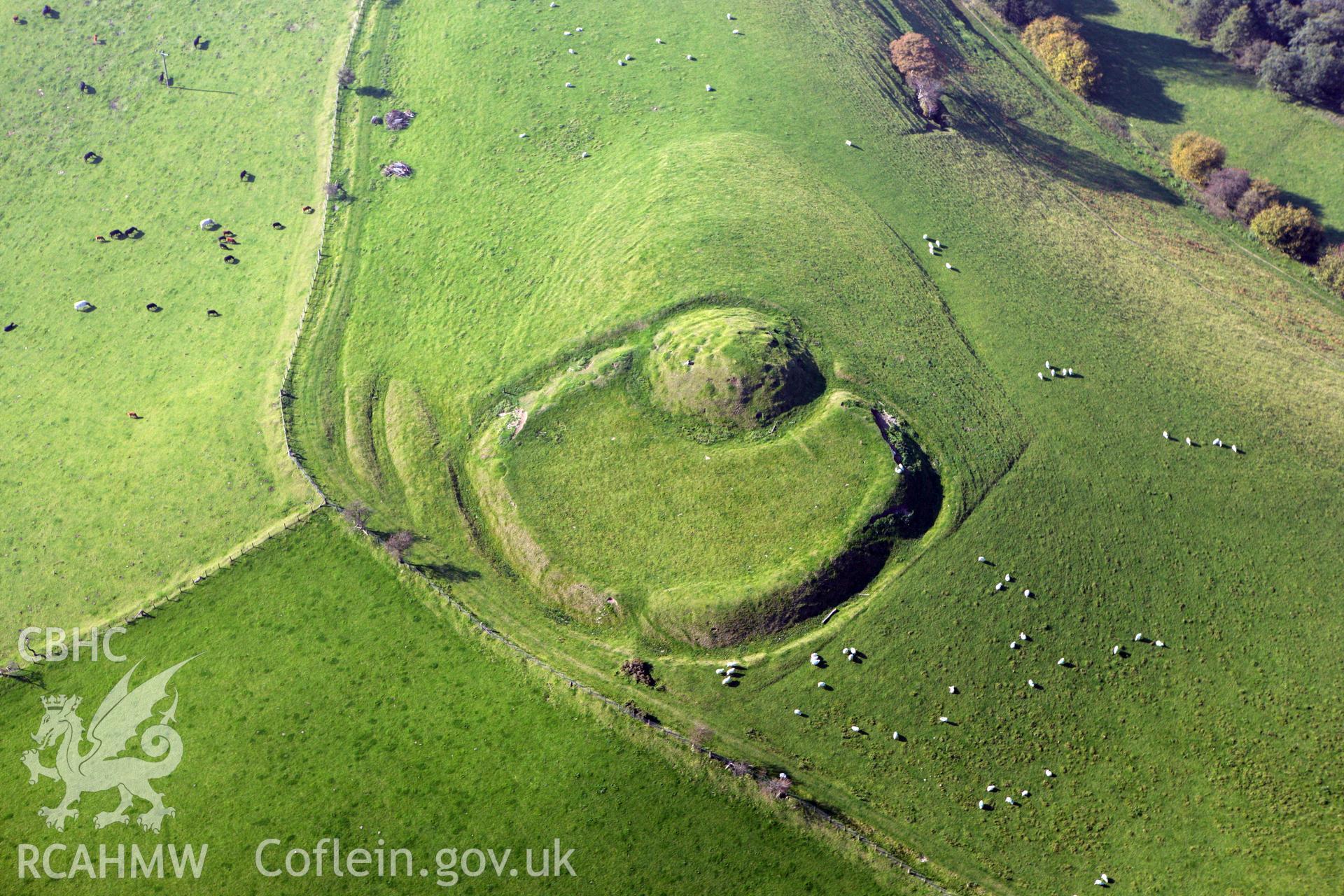 RCAHMW colour oblique photograph of Castell Crugerydd (Crug Eryr). Taken by Toby Driver on 13/10/2010.