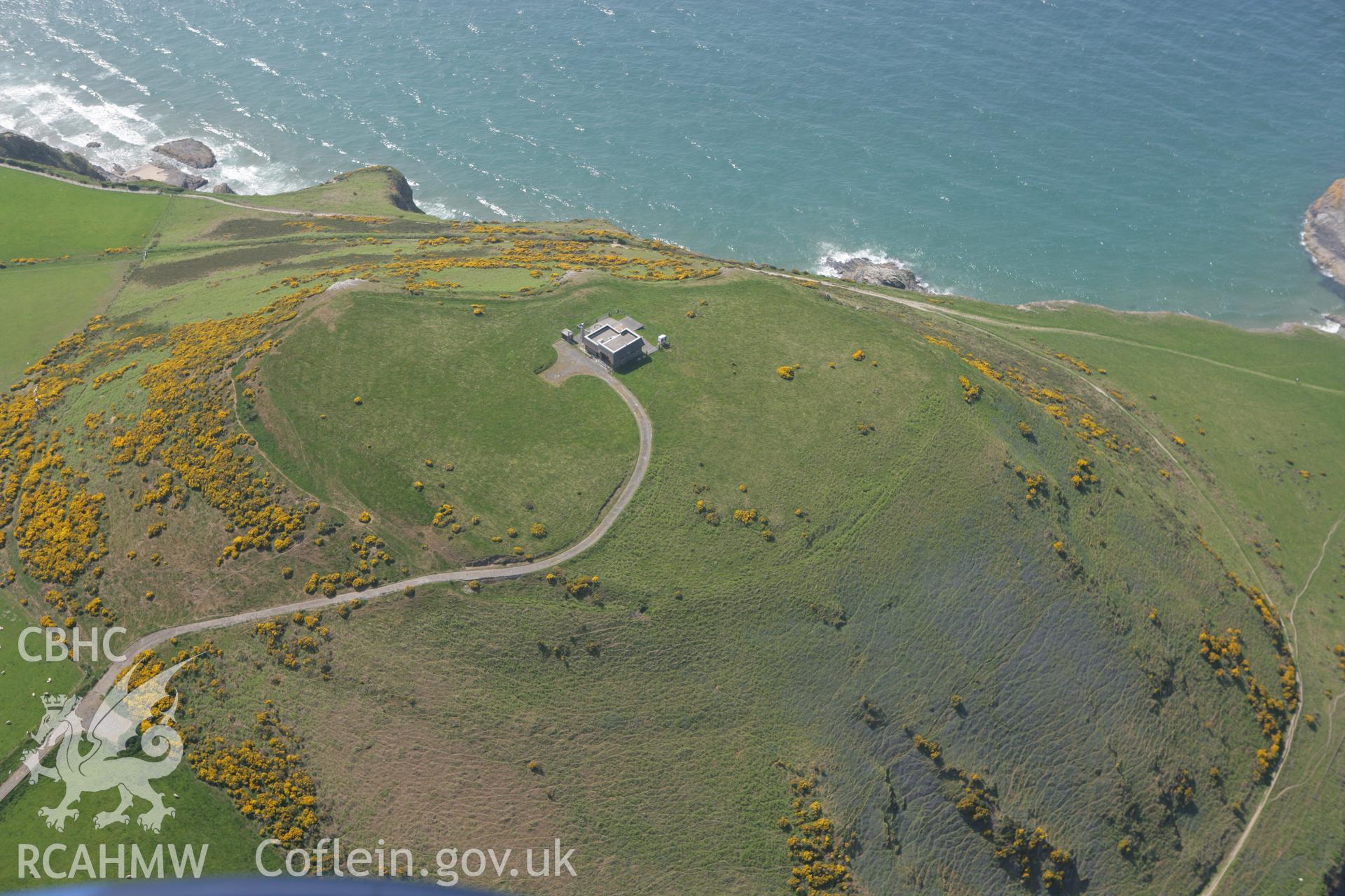 RCAHMW colour oblique photograph of Pendinas Lochtyn. Taken by Toby Driver on 25/05/2010.