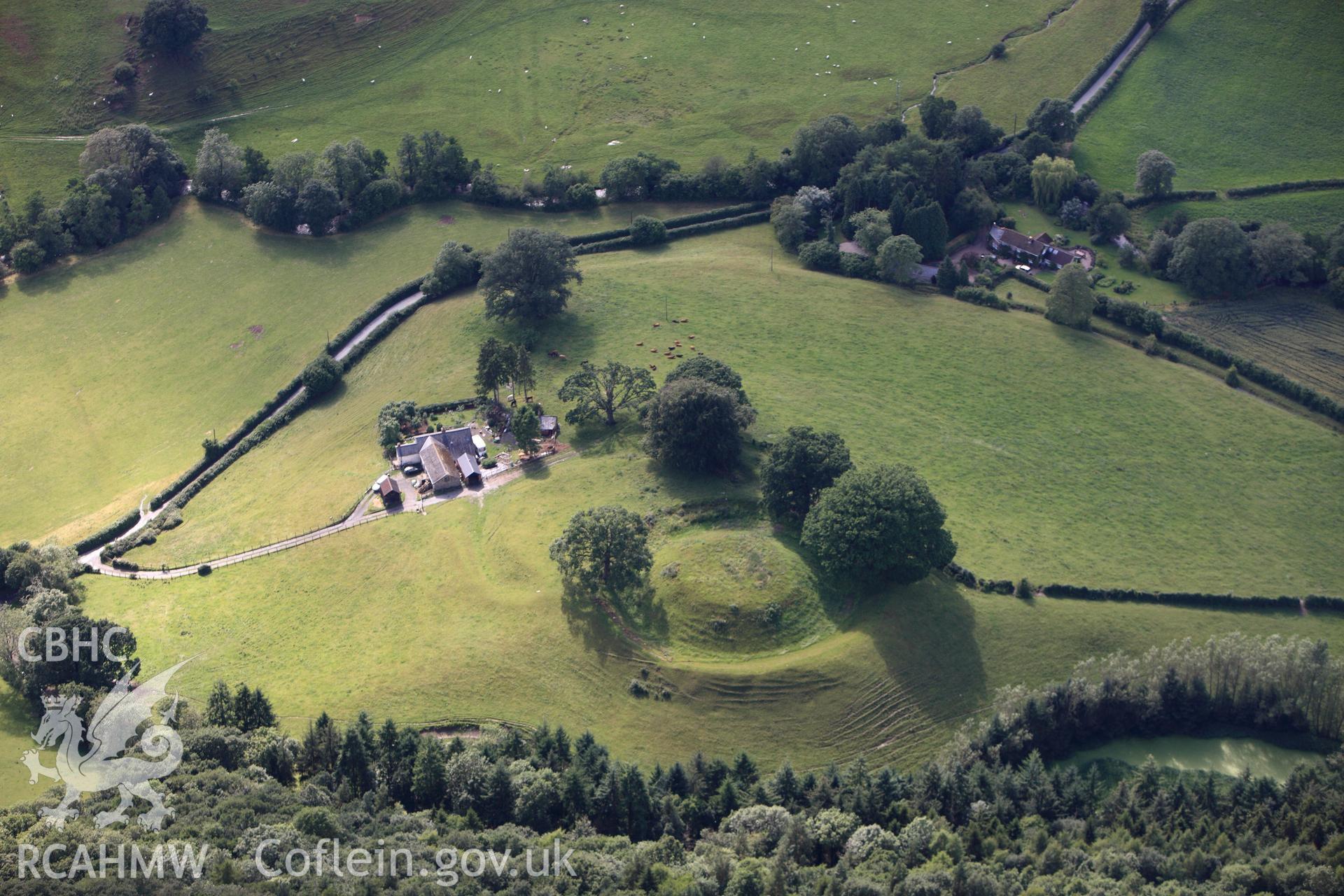 RCAHMW colour oblique photograph of Sycharth Castle. Taken by Toby Driver on 21/07/2010.