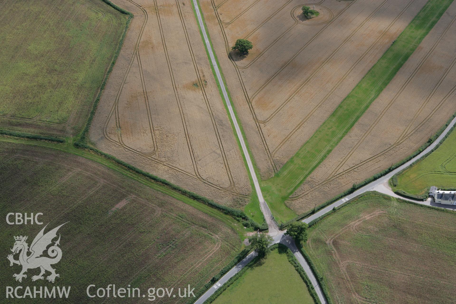 RCAHMW colour oblique photograph of Croes Carn Einion Villa (Basseleg Villa). Taken by Toby Driver on 29/07/2010.