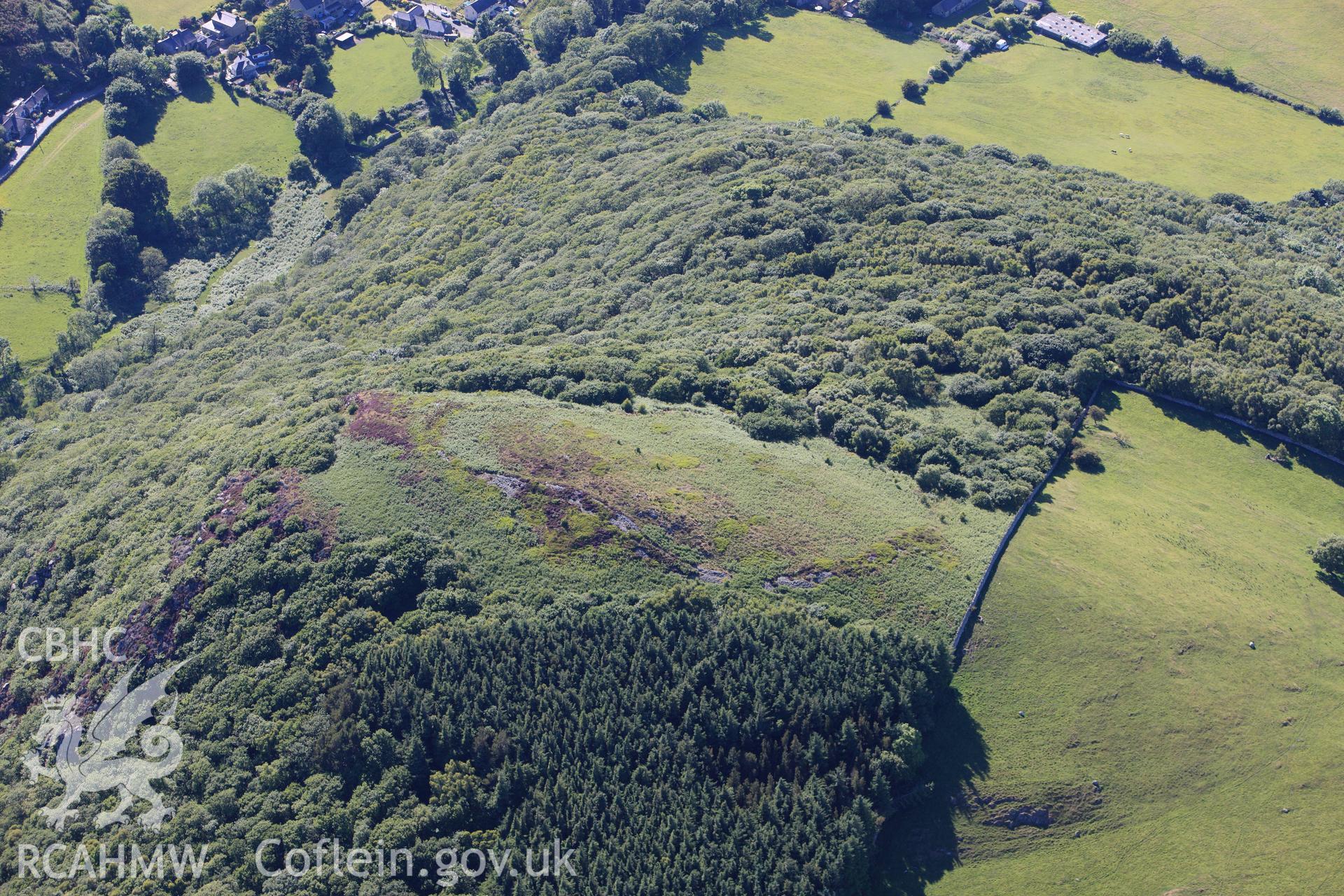 RCAHMW colour oblique photograph of Maes-y-Gaer Camp. Taken by Toby Driver on 16/06/2010.