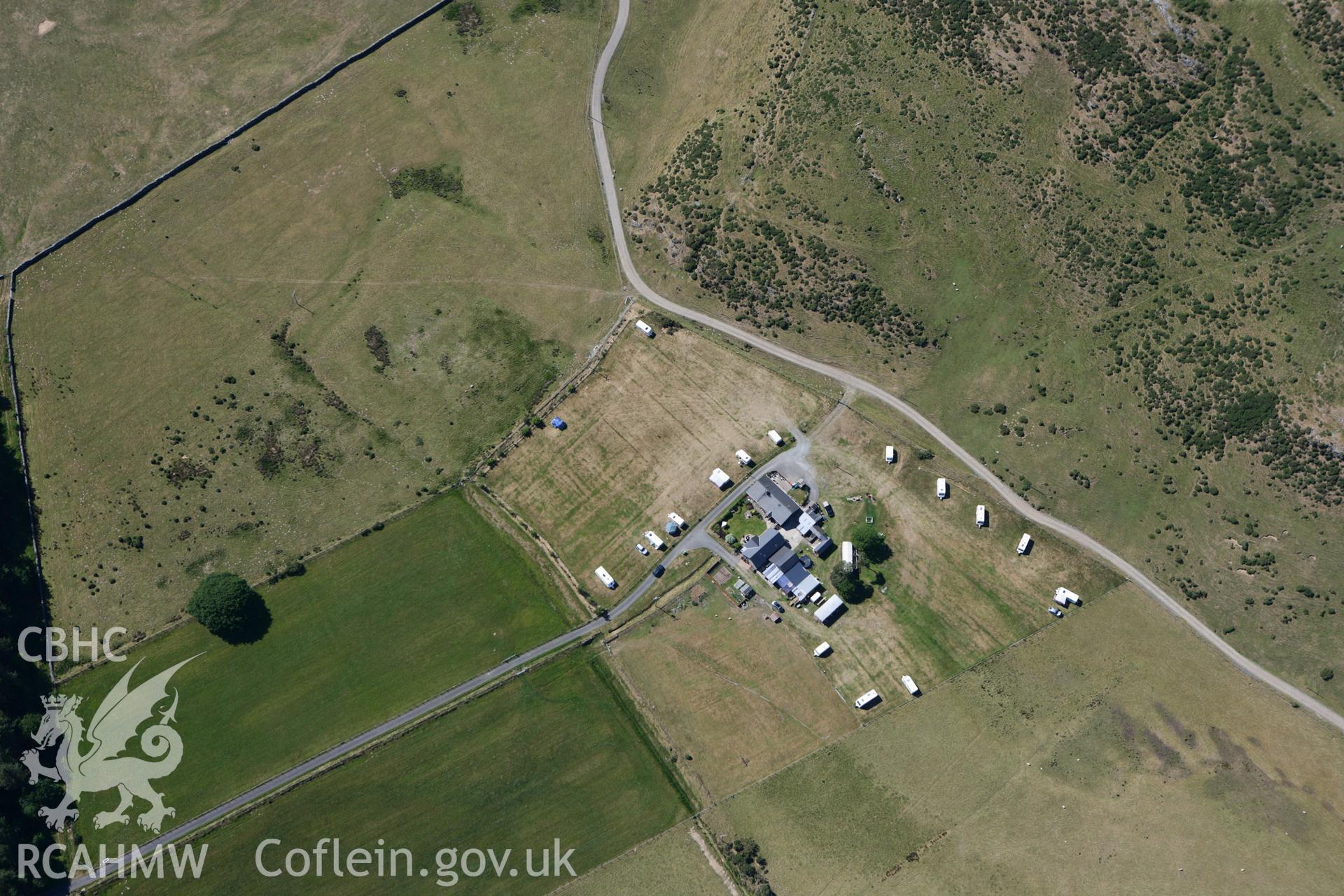 RCAHMW colour oblique photograph of Tanforhesgan Enclosure, Morfa Harlech. Taken by Toby Driver on 16/06/2010.