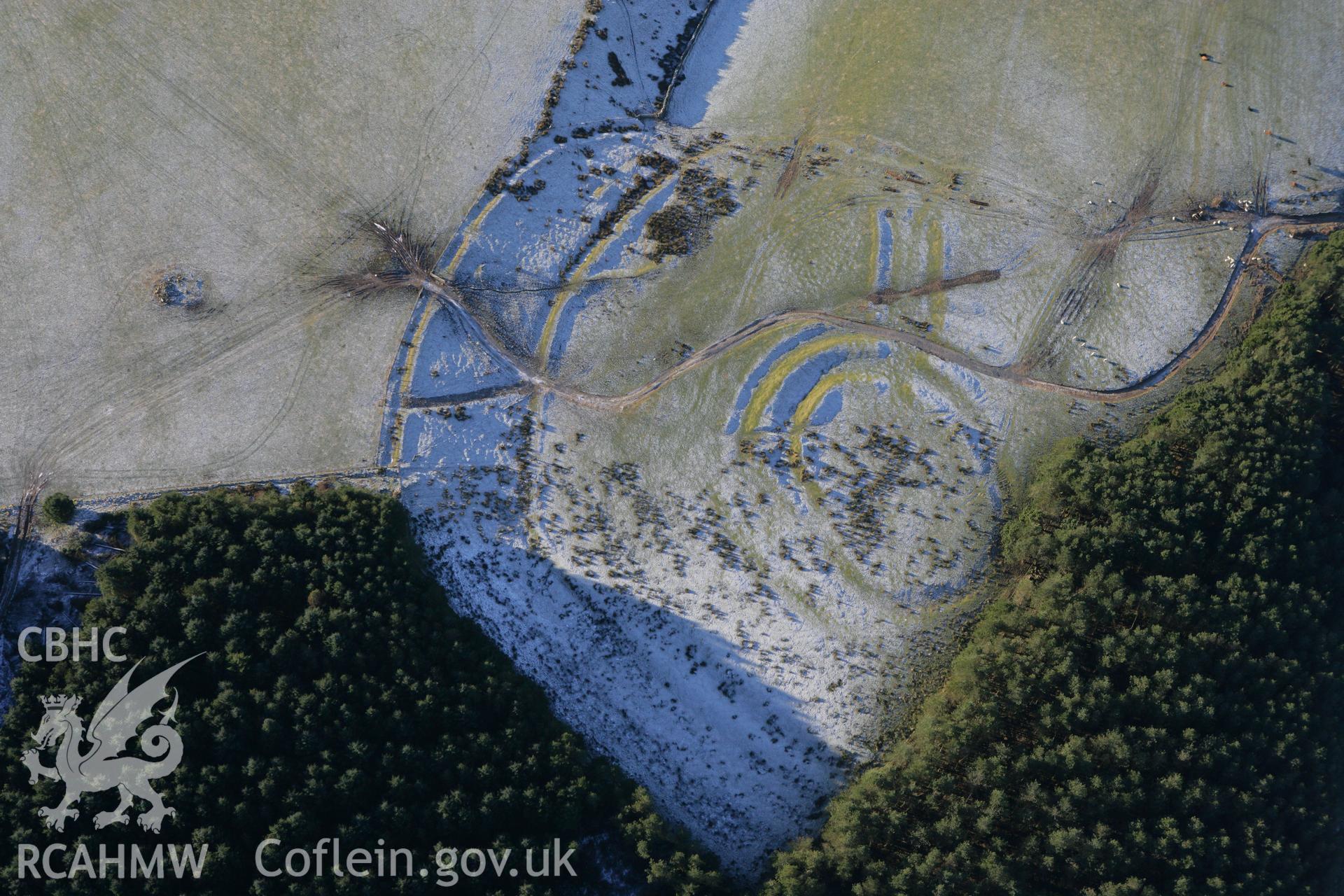 RCAHMW colour oblique photograph of Gaer Fawr. Taken by Toby Driver on 08/12/2010.
