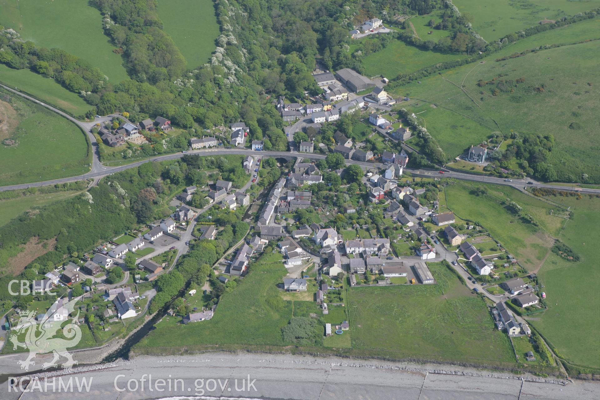 RCAHMW colour oblique photograph of Aberarth village. Taken by Toby Driver on 25/05/2010.