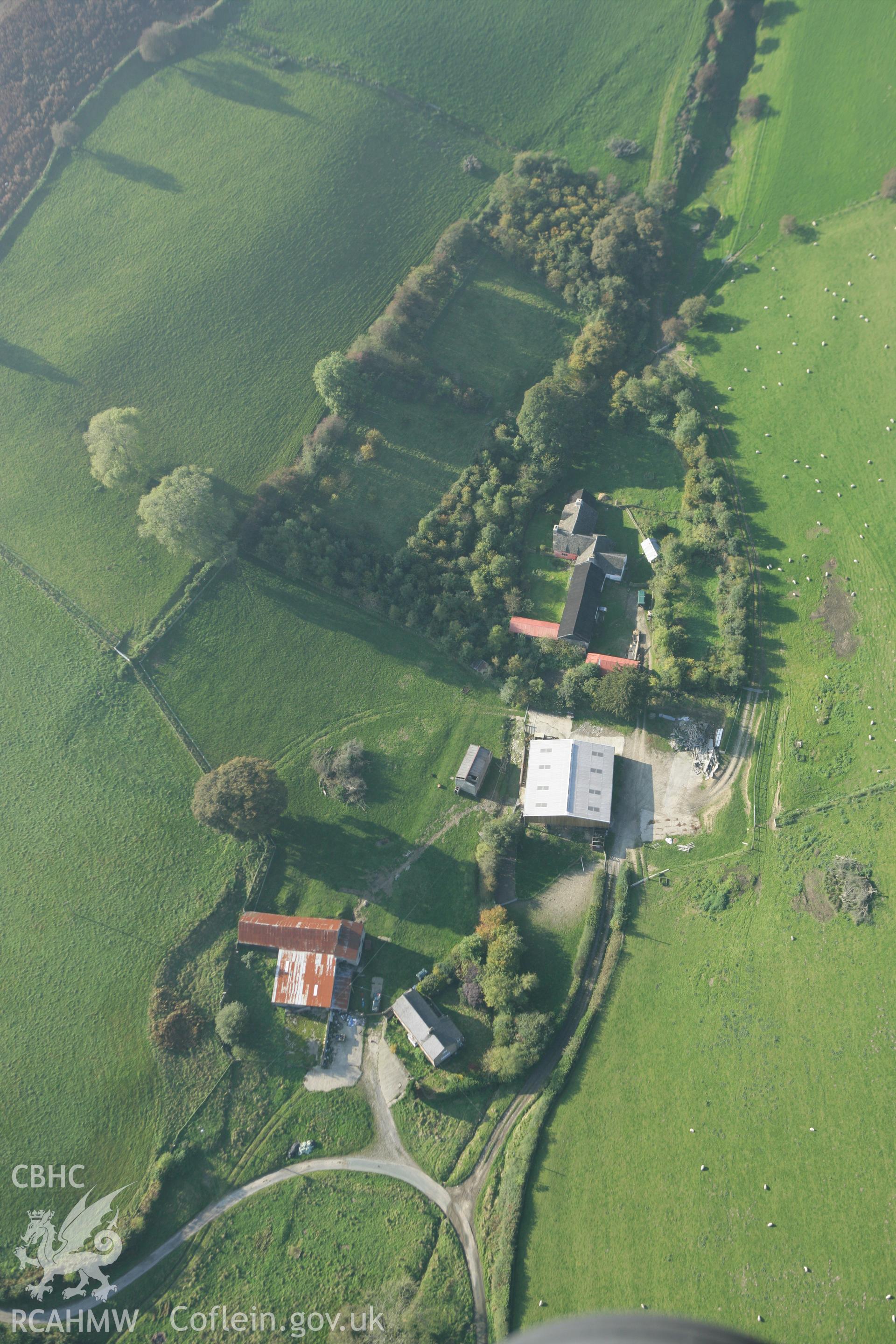 RCAHMW colour oblique photograph of Hondon Farmstead, Bryngwyn, Rhosgoch. Taken by Toby Driver on 13/10/2010.