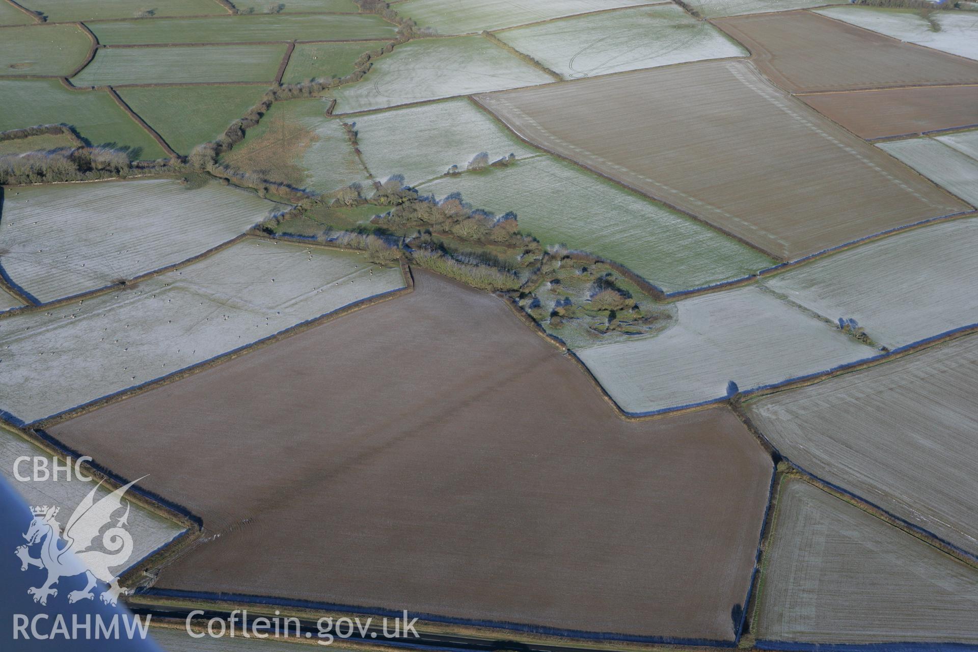 RCAHMW colour oblique photograph of Brychau Roman villa (site of). Taken by Toby Driver on 08/12/2010.