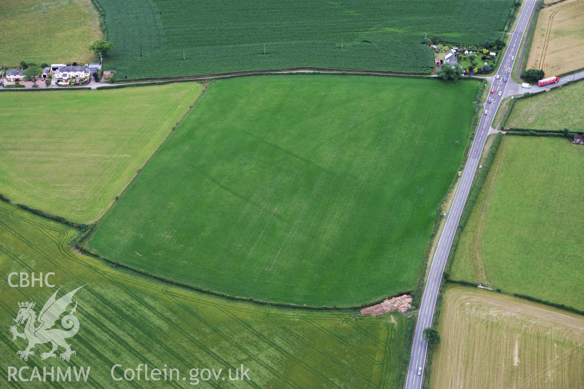 RCAHMW colour oblique photograph of Lower Luggy Cursus, Dyffryn Lane. Taken by Toby Driver on 21/07/2010.