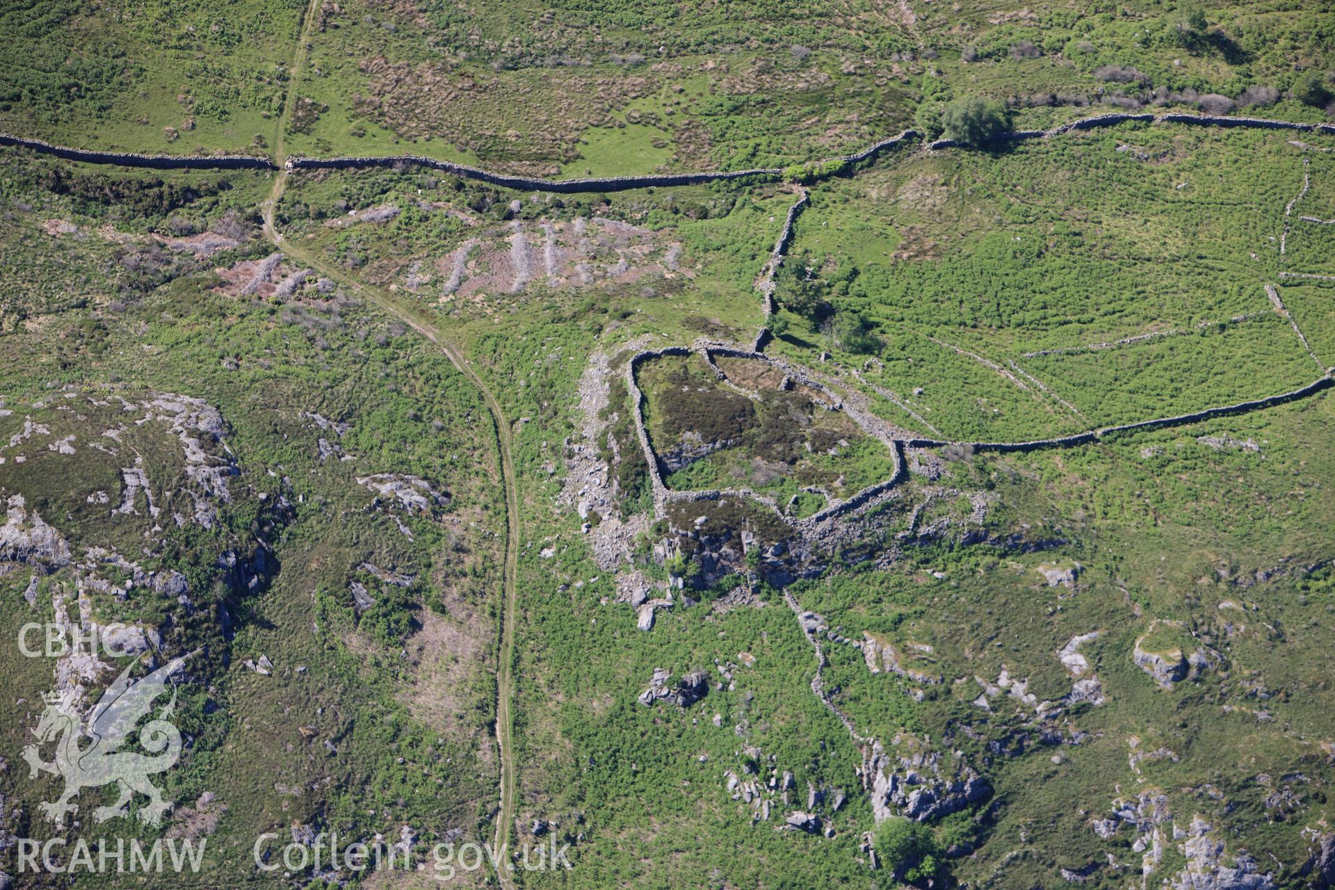 RCAHMW colour oblique photograph of Pen-y-Gaer Camp. Taken by Toby Driver on 16/06/2010.