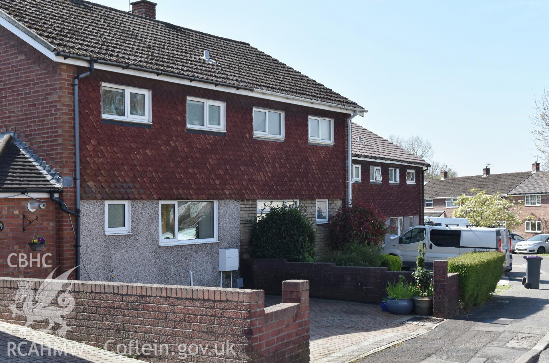 Housing on Narberth Crescent, in the Llanyravon neighbourhood of Cwmbran, photographed by Susan Fielding of RCAHMW on 23 April 2021.
