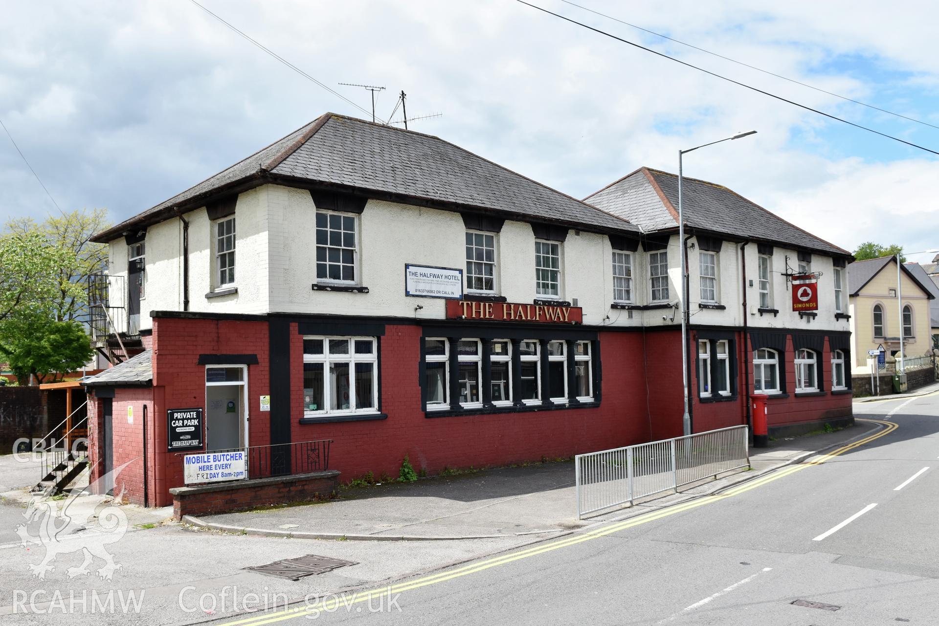 Exterior view showing front elevation of the Halfway Hotel public house in the Oakfield area of Cwmbran. Photographed by Susan Fielding of RCAHMW on 25 May 2021.