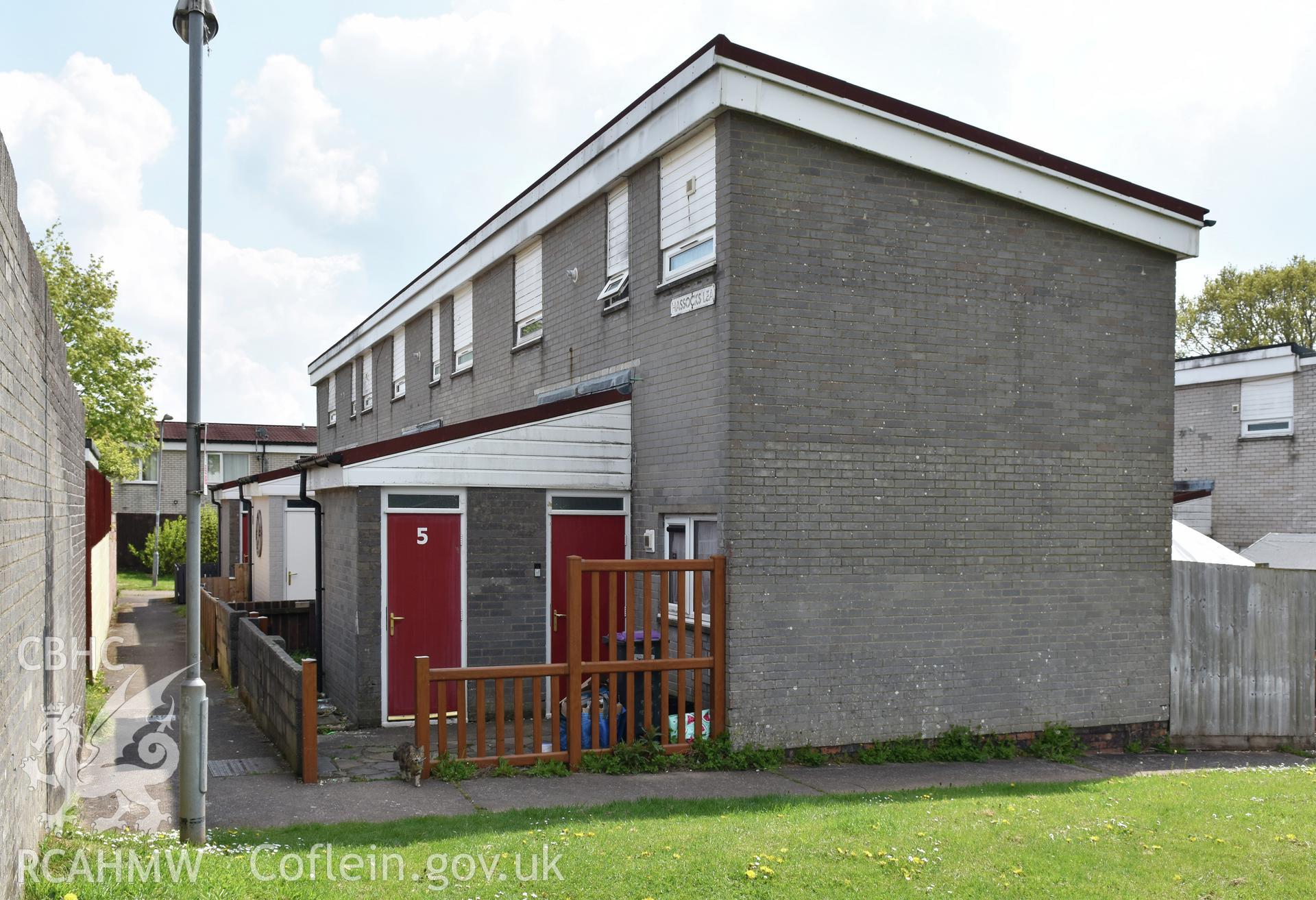 Cwmbran Development Corporation housing at Hasocks Lea in the Fairwater Neighbourhood of Cwmbran, photographed by Susan Fielding of RCAHMW on 1 May 2021.