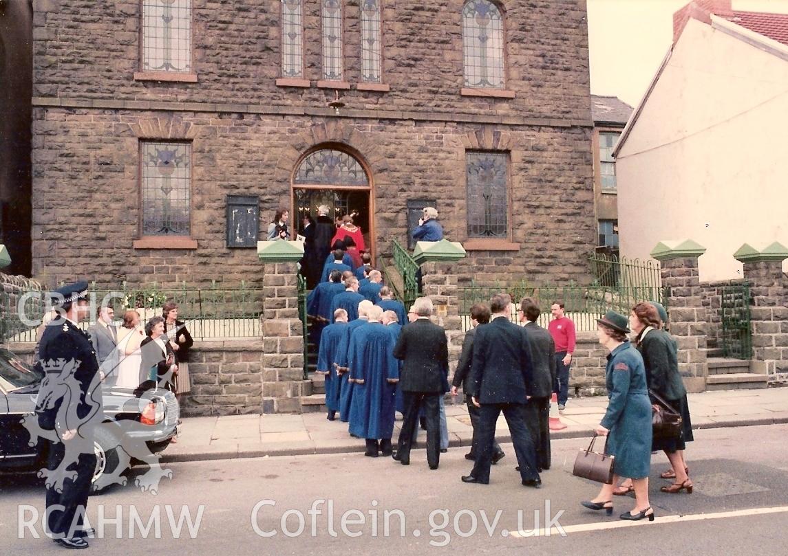 Digital colour photograph showing Salem Newydd chapel - Sul y Maer, 1985.