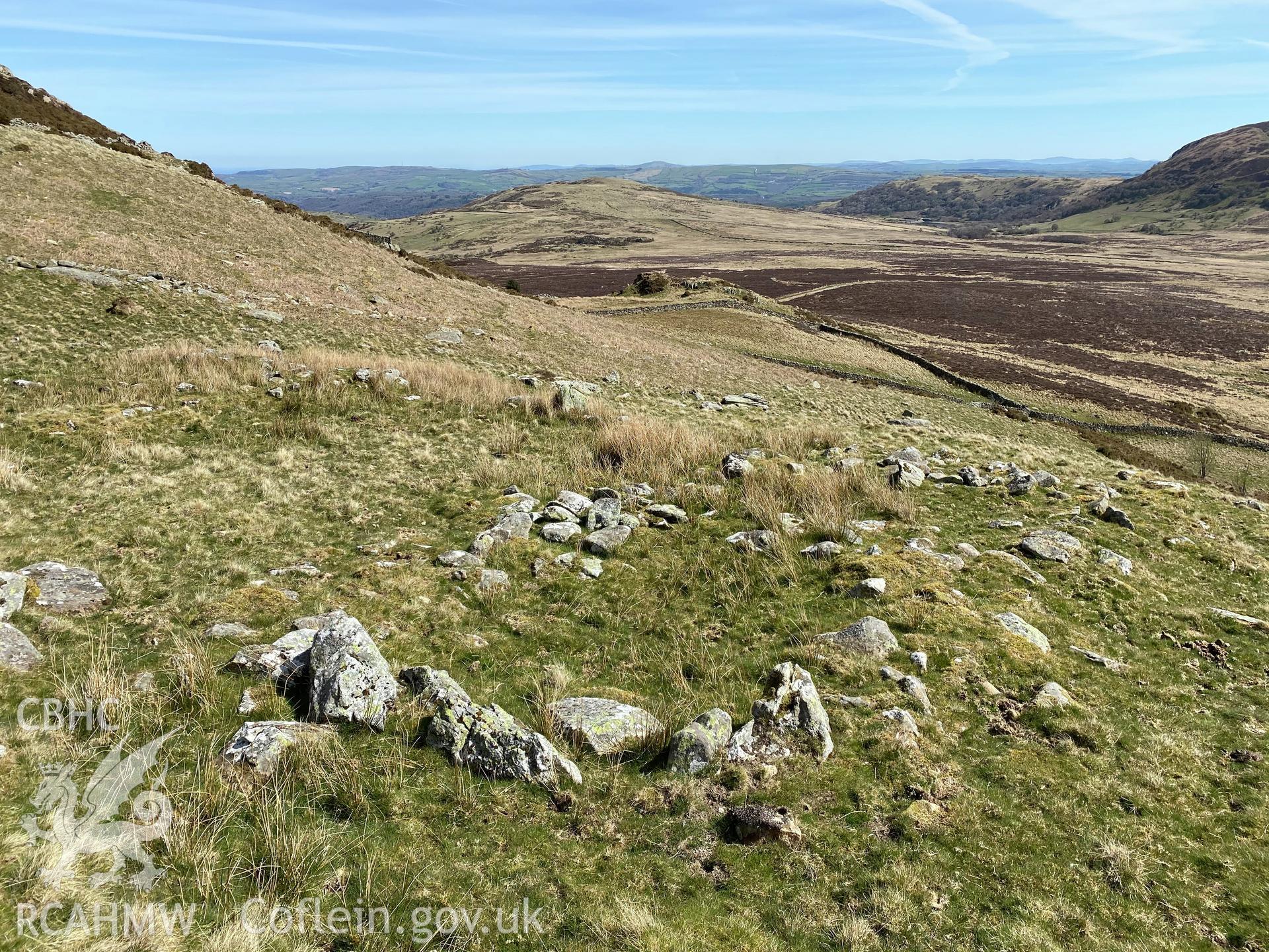 Digital colour photograph showing Clogwyn-yr-eryr farmstead, produced by Paul R Davis in 2021.