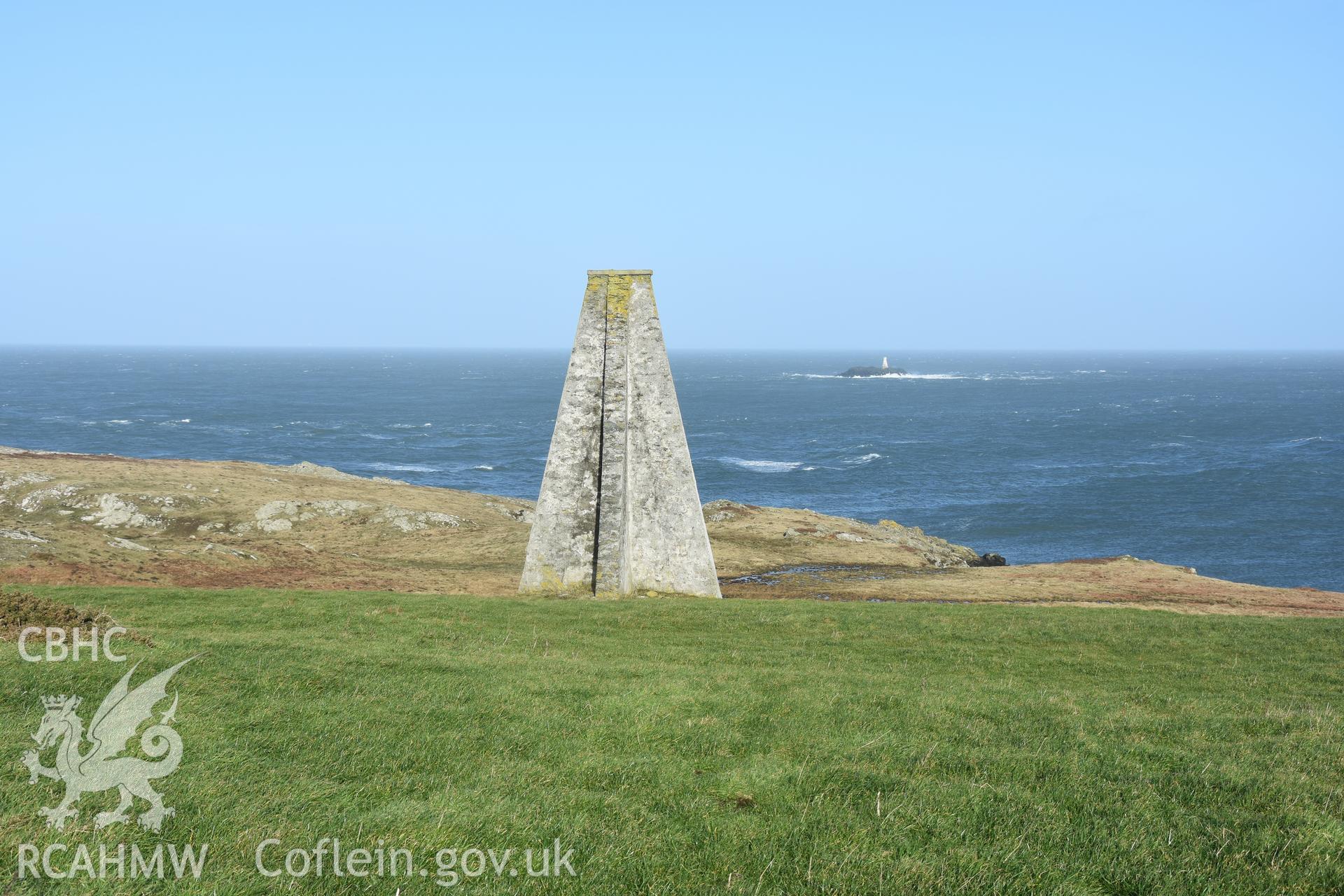 Coal Rock Pilot Beacon, North, wide shot Taken by Lou Barker. Produced with EU funds through the Ireland Wales Co-operation Programme 2014-2023. All material made freely available through the Open Government Licence.